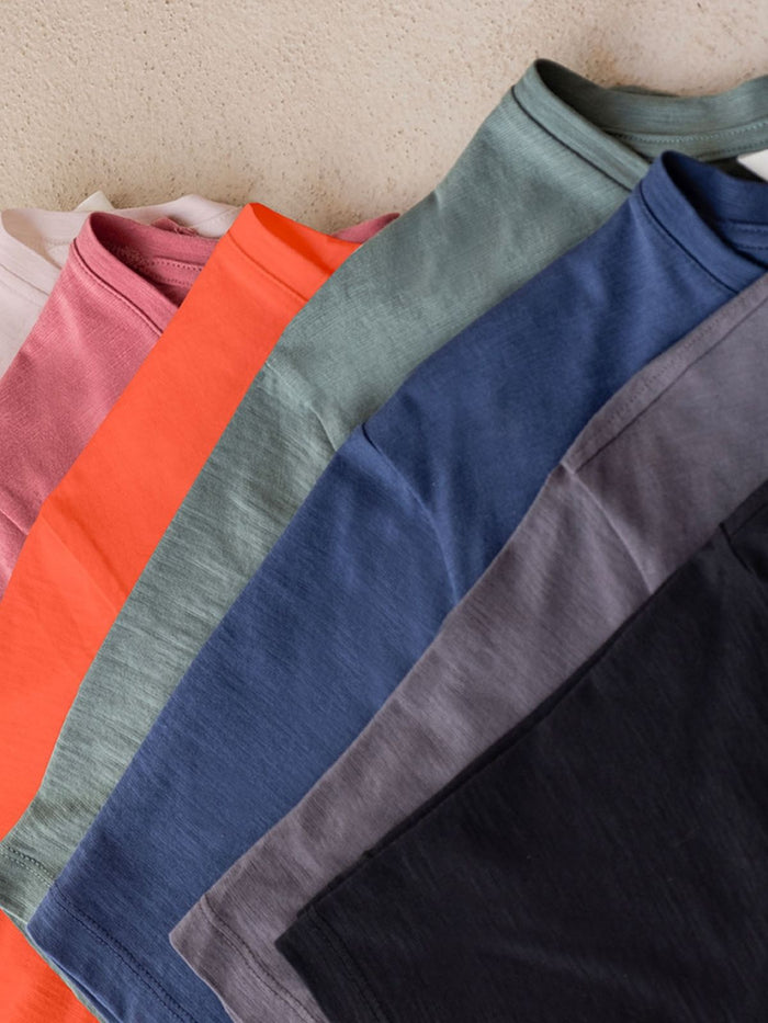 Das perfekte Basic-T-Shirt: Schnitt, Stoff und Styling
