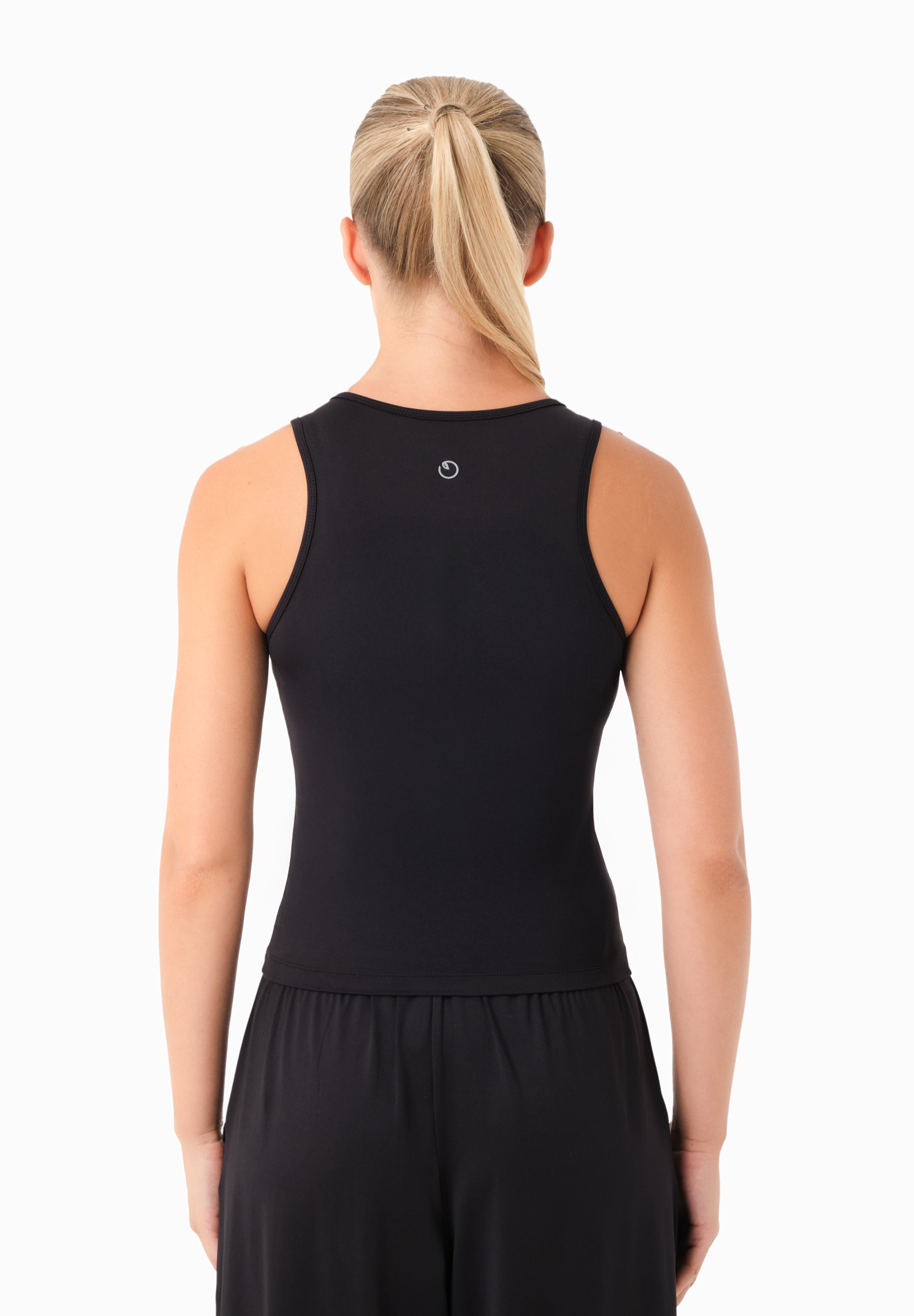 ANNYA | Sportliches Tanktop aus recyceltem Polyamid