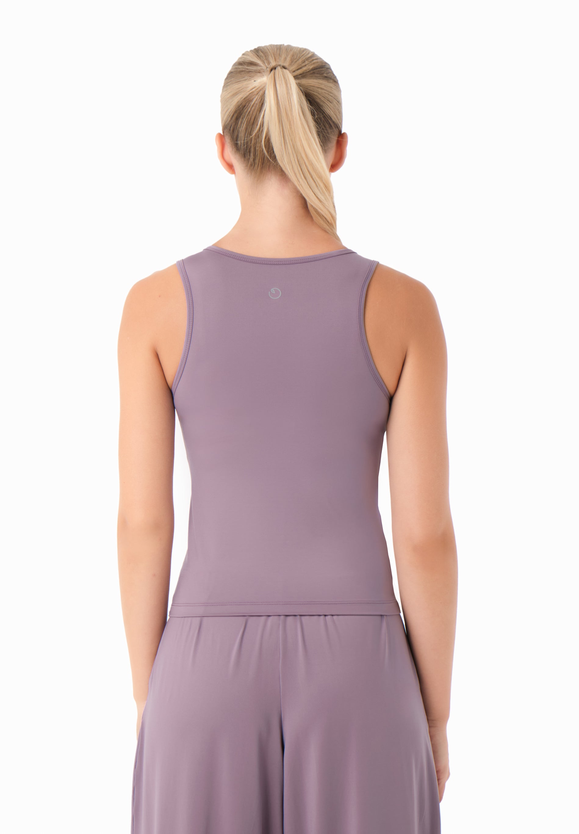 ANNYA | Sportliches Tanktop aus recyceltem Polyamid