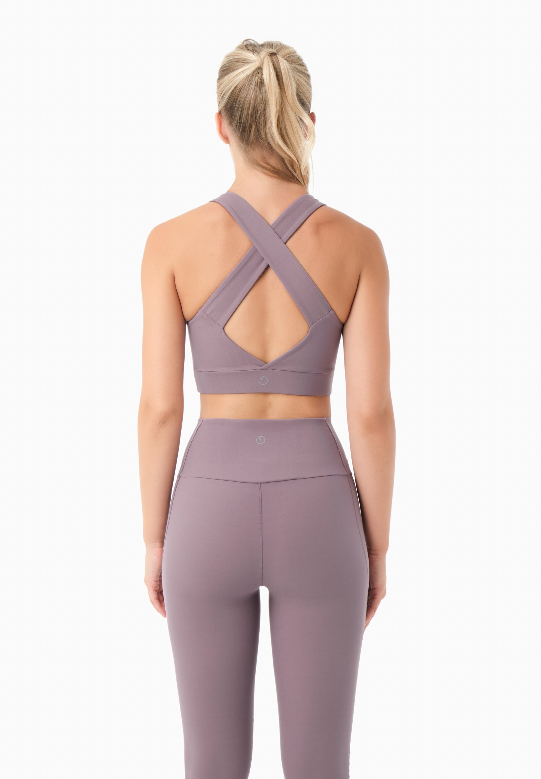 BEVINN | Cross-Strap Sport Bralette aus recyceltem Polyamid