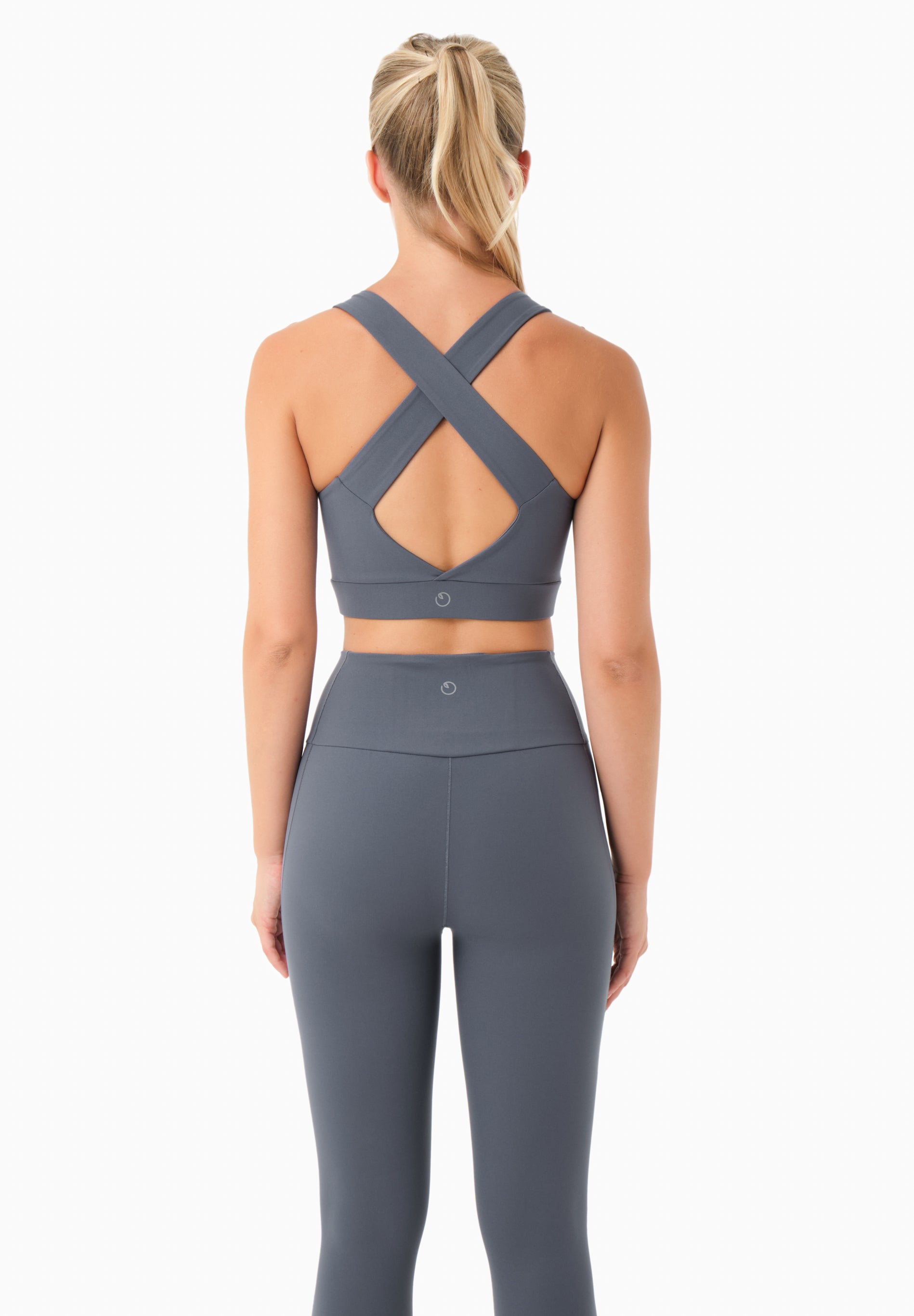BEVINN | Cross-Strap Sport Bralette aus recyceltem Polyamid