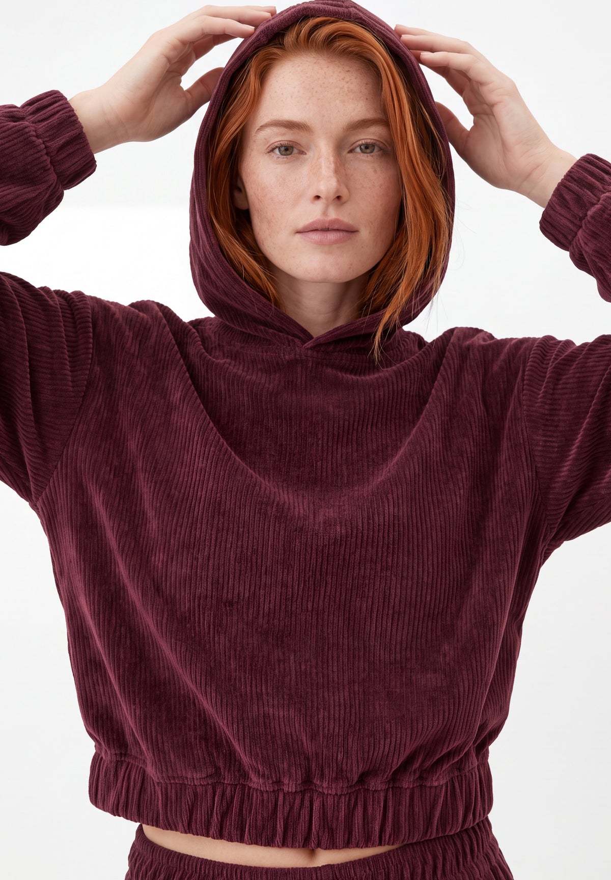 HARRIET | Cropped Cord-Hoodie aus Bio-Baumwolle