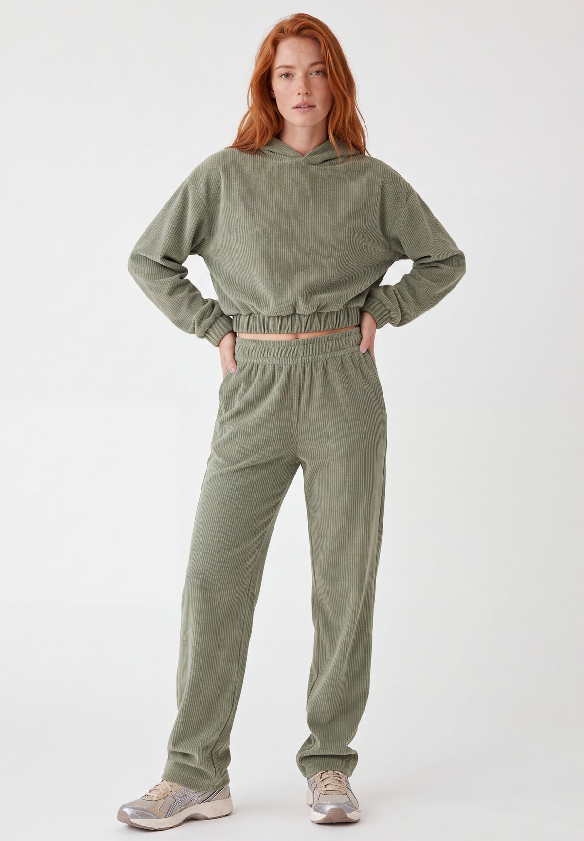 Cropped Cord-Hoodie aus Bio-Baumwolle