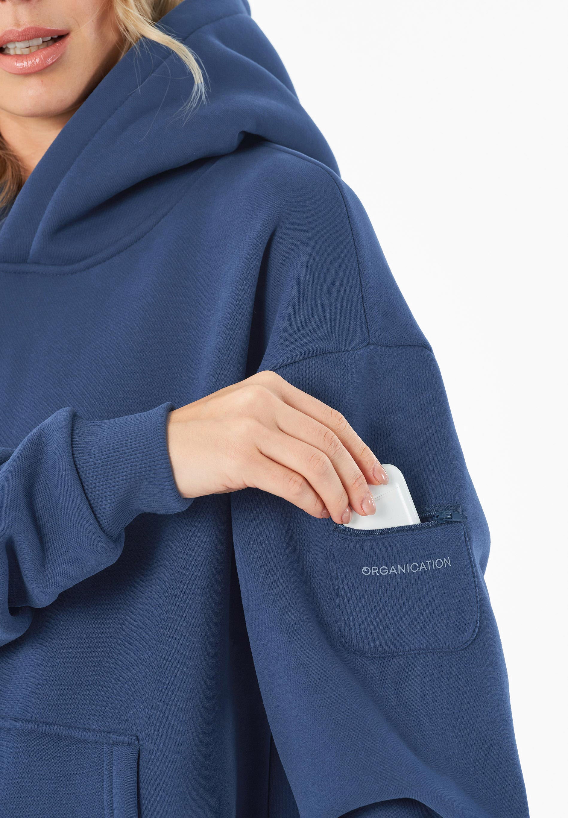 HARVINN | Essentials Travel Unisex Hoodie aus Bio-Baumwolle und recyceltem Polyester