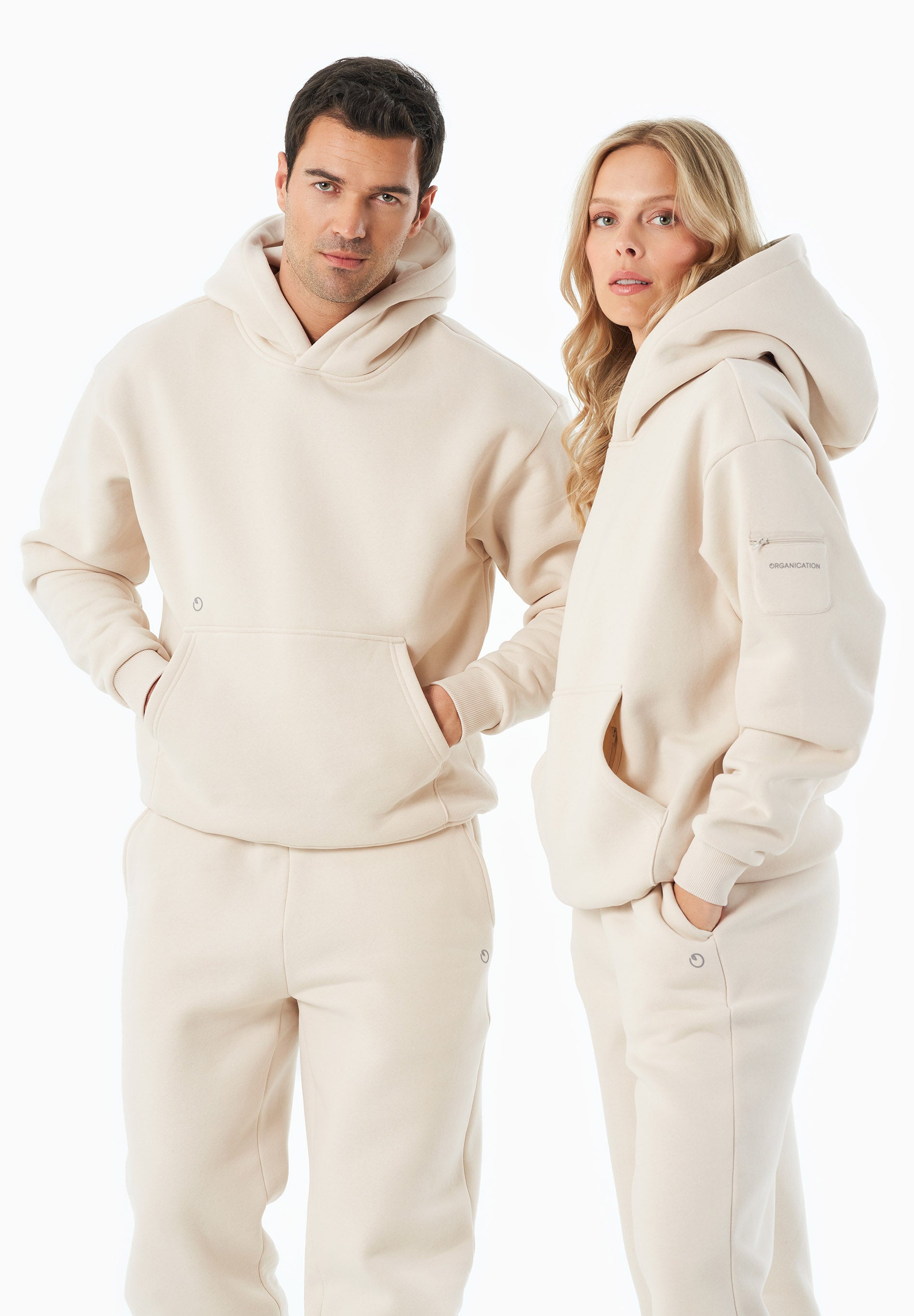 HARVINN | Essentials Travel Unisex Hoodie aus Bio-Baumwolle und recyceltem Polyester