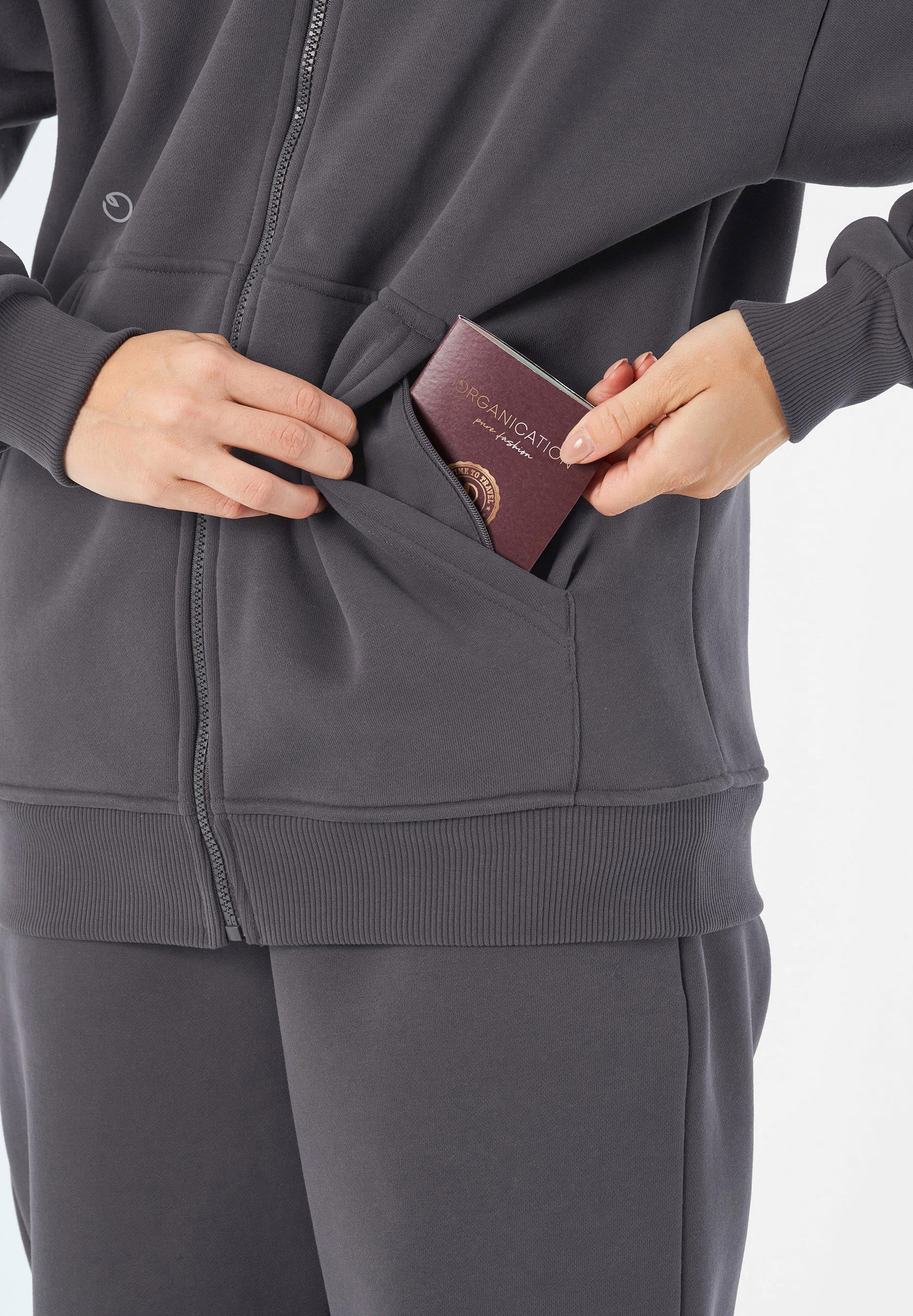 JENNA | Essentials Travel Unisex Full Zip-Hoodie aus Bio-Baumwolle und recyceltem Polyester