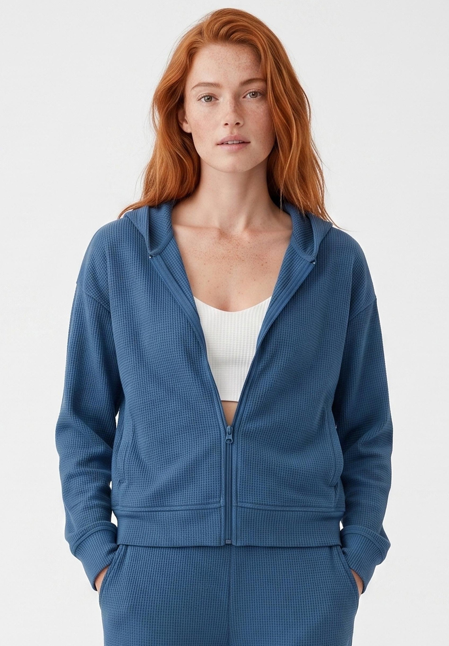 JENNIFER | Waffel-Hoodiejacke aus Bio-Baumwolle & recyceltem Polyester