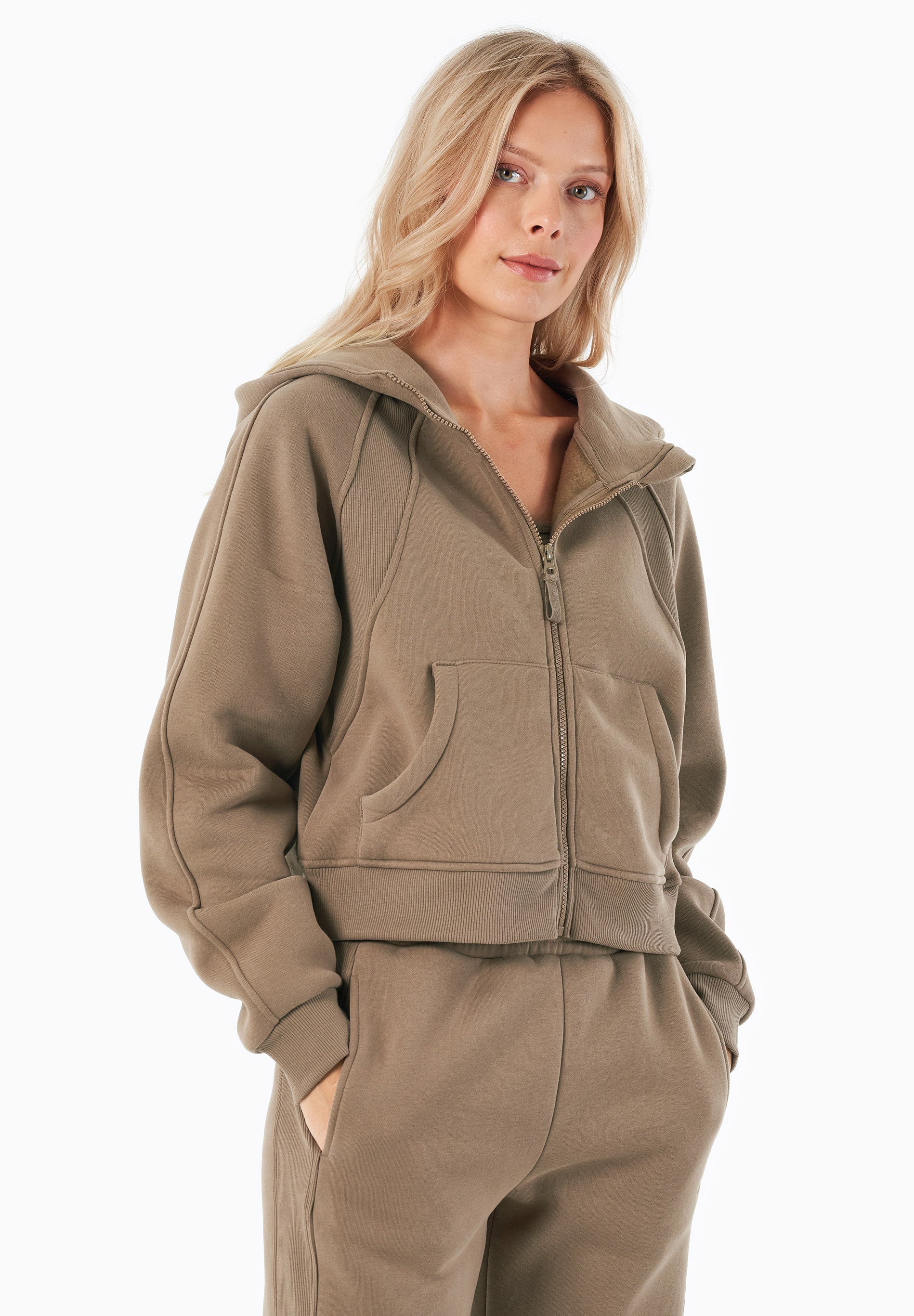 JODDY | Essentials Full Zip-Hoodie aus Bio-Baumwolle und recyceltem Polyester