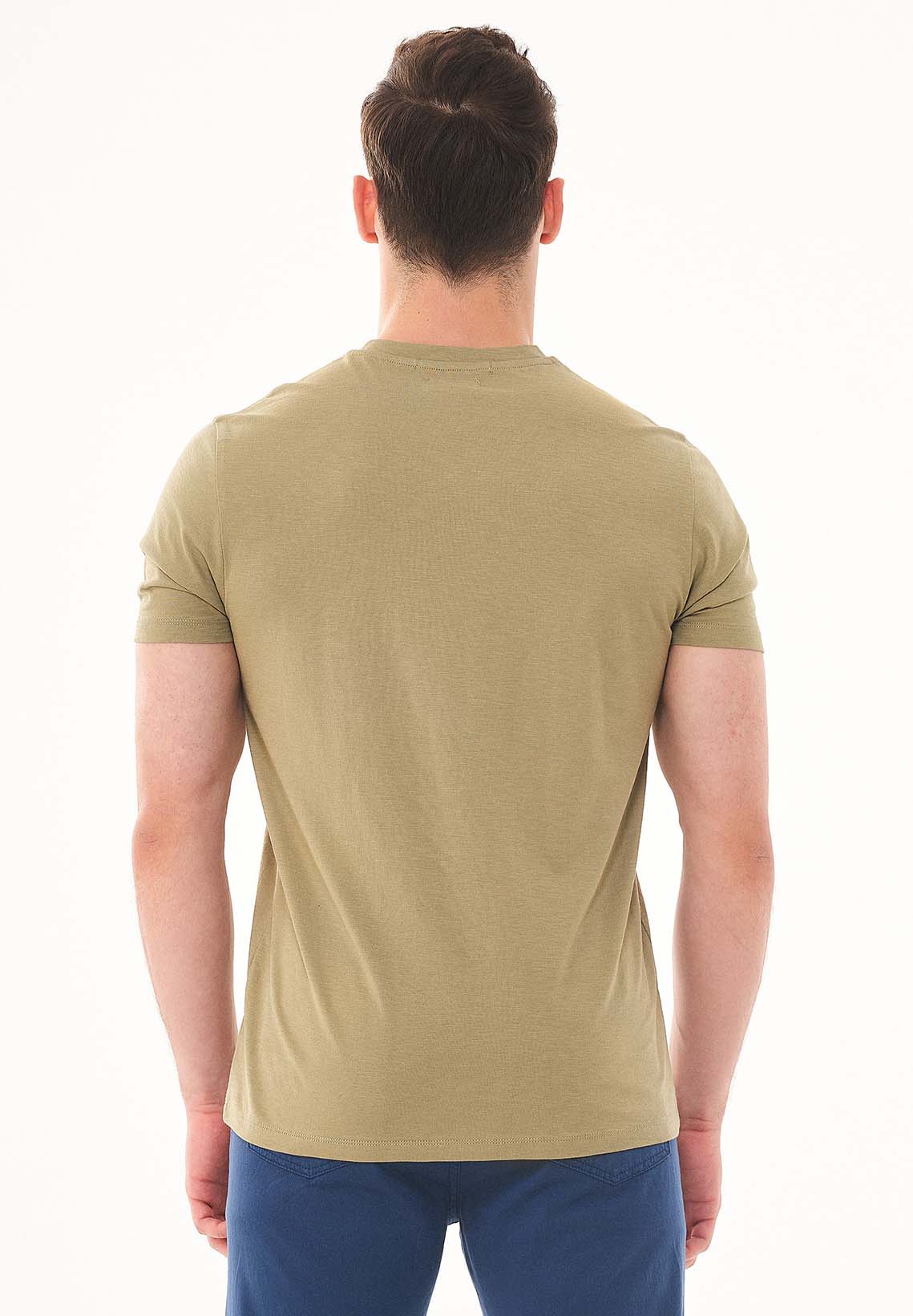 Basic T-Shirt aus Bio-Baumwolle mit V-Ausschnitt