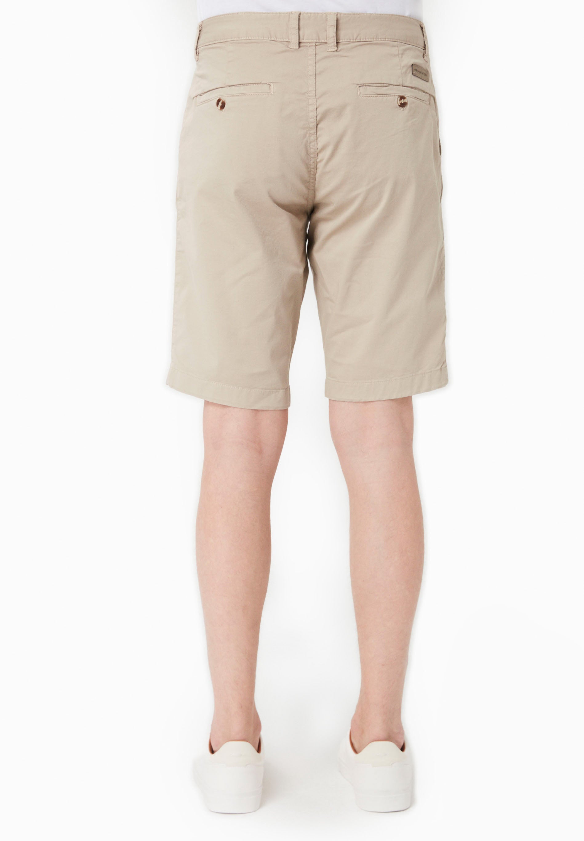 Slim-Fit Shorts aus Bio-Baumwolle