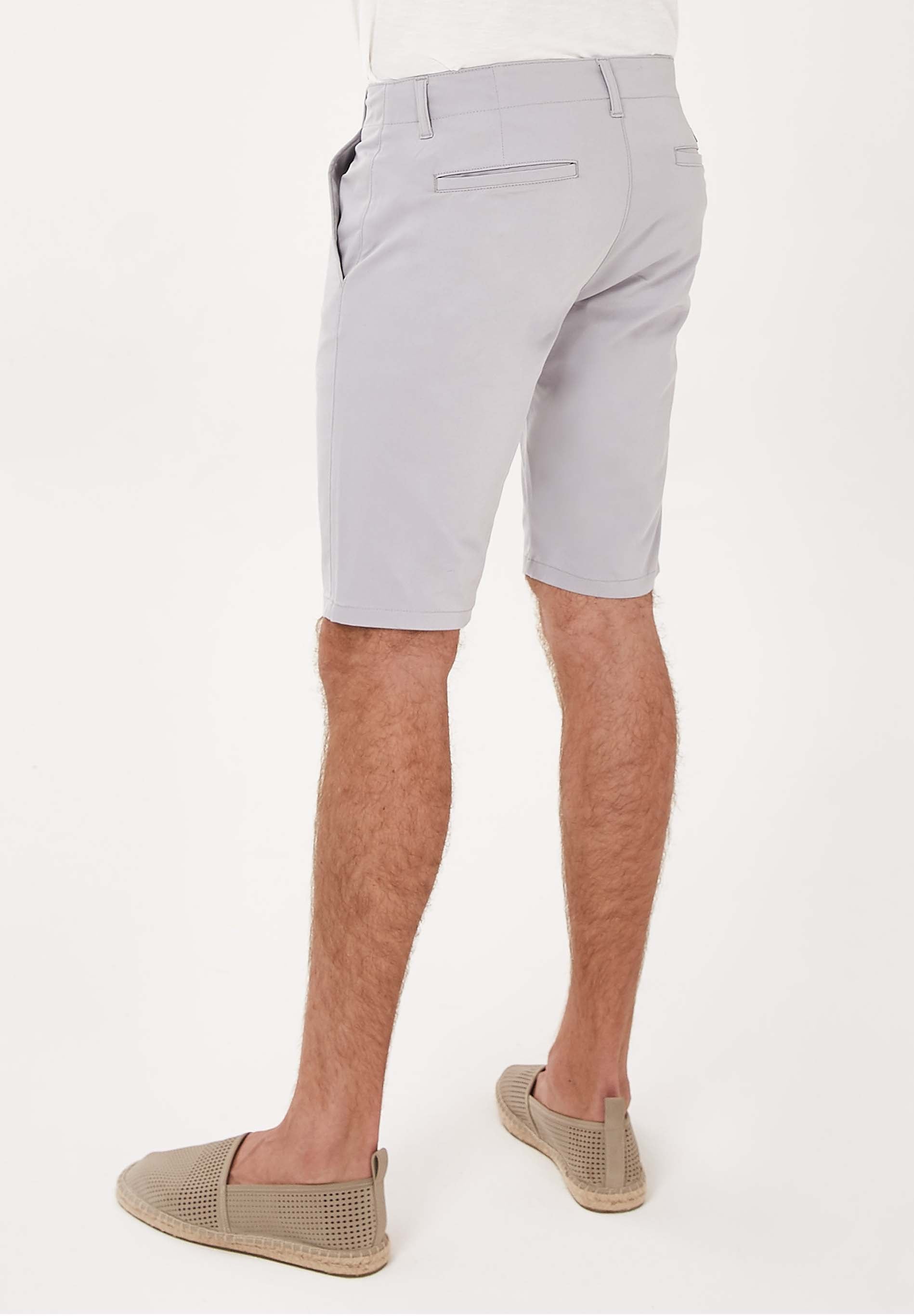 Chino-Shorts aus Bio-Baumwolle