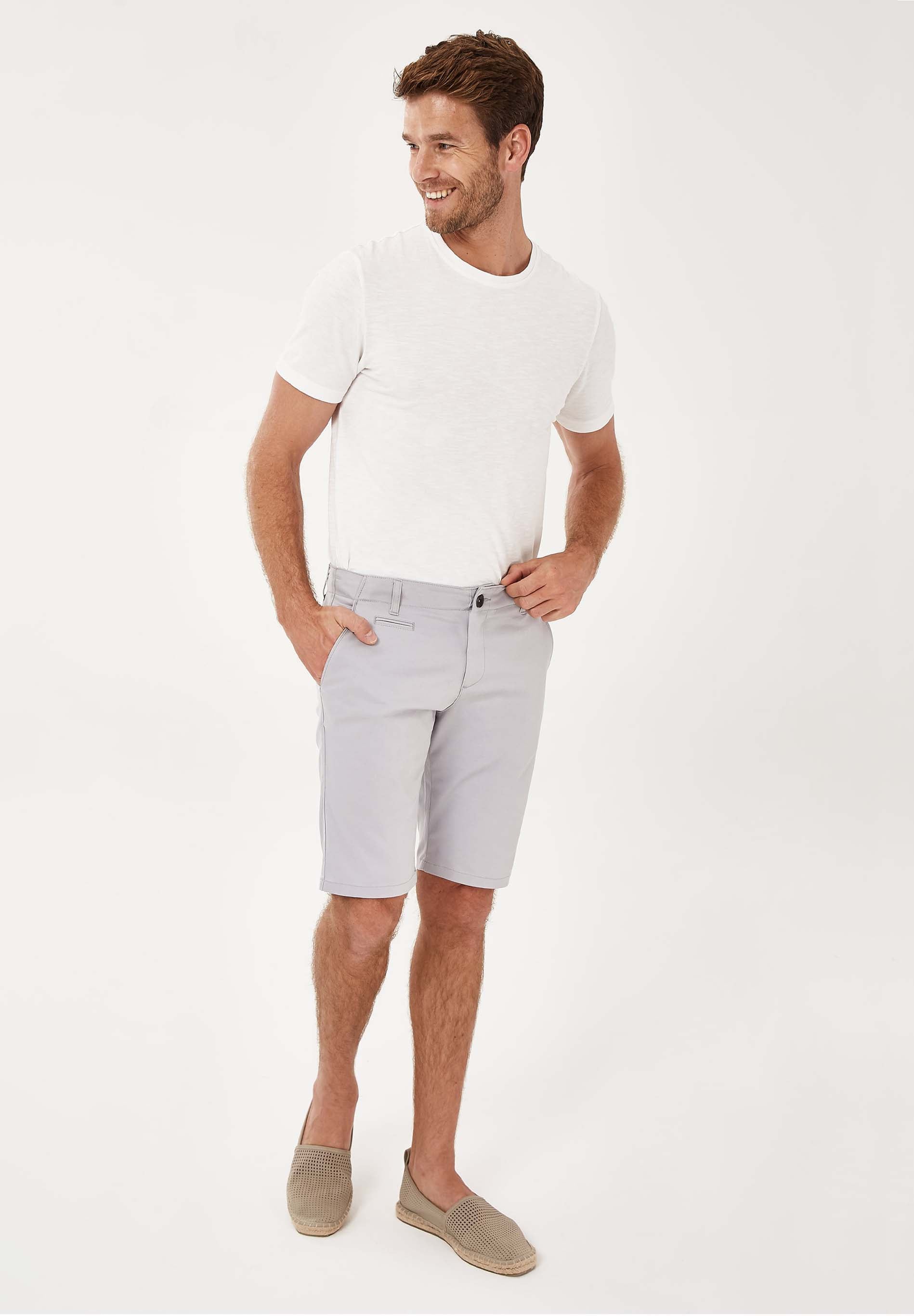 Chino-Shorts aus Bio-Baumwolle