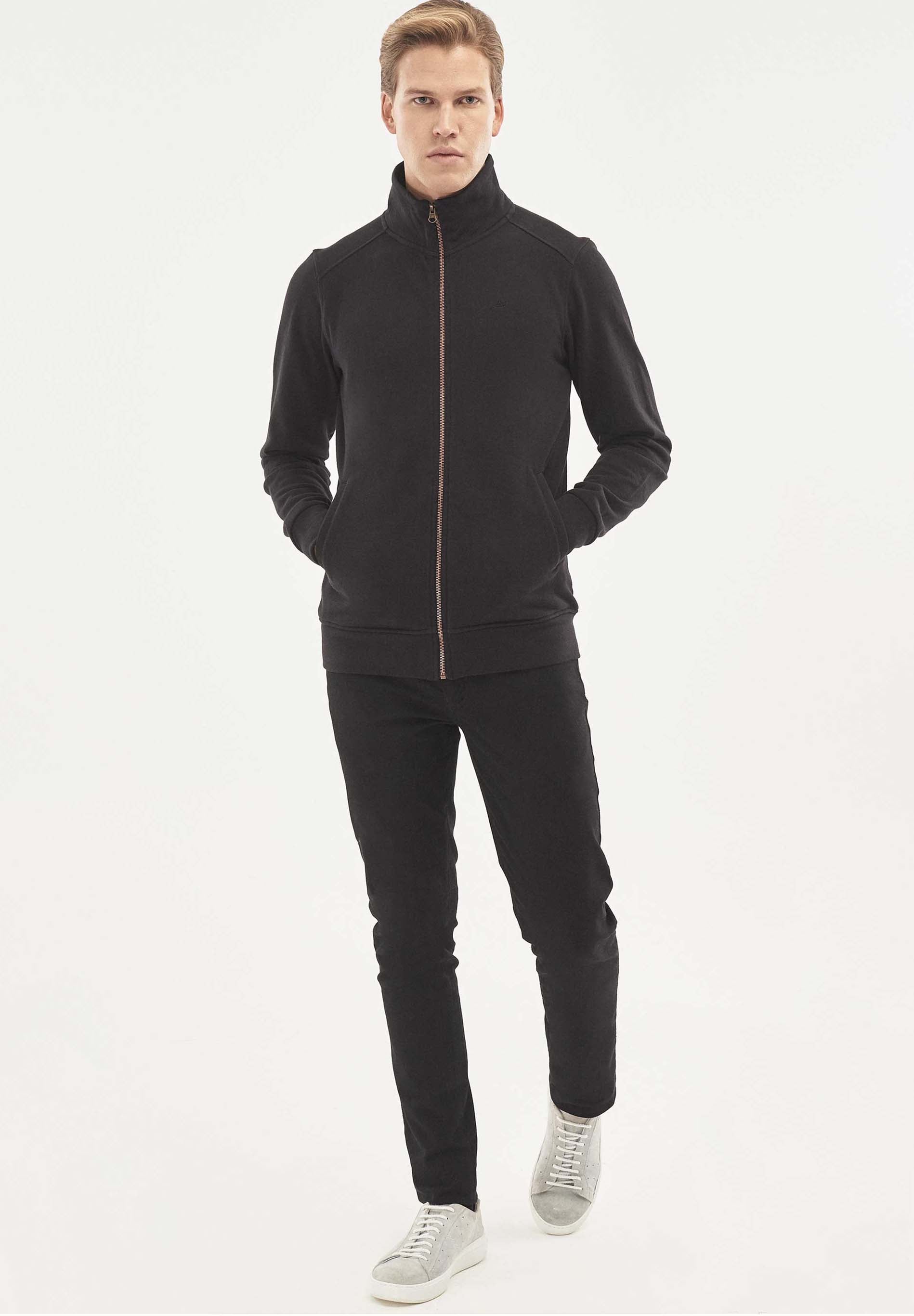 Sweatjacke aus Bio-Baumwolle mit Stehkragen