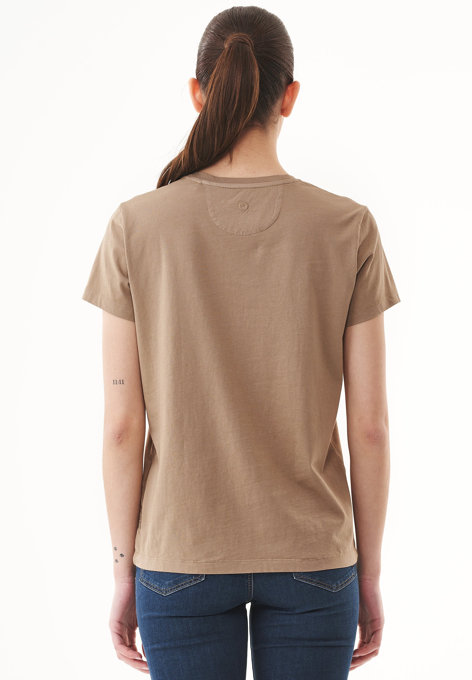 Natural Dye T-Shirt aus Bio-Baumwolle
