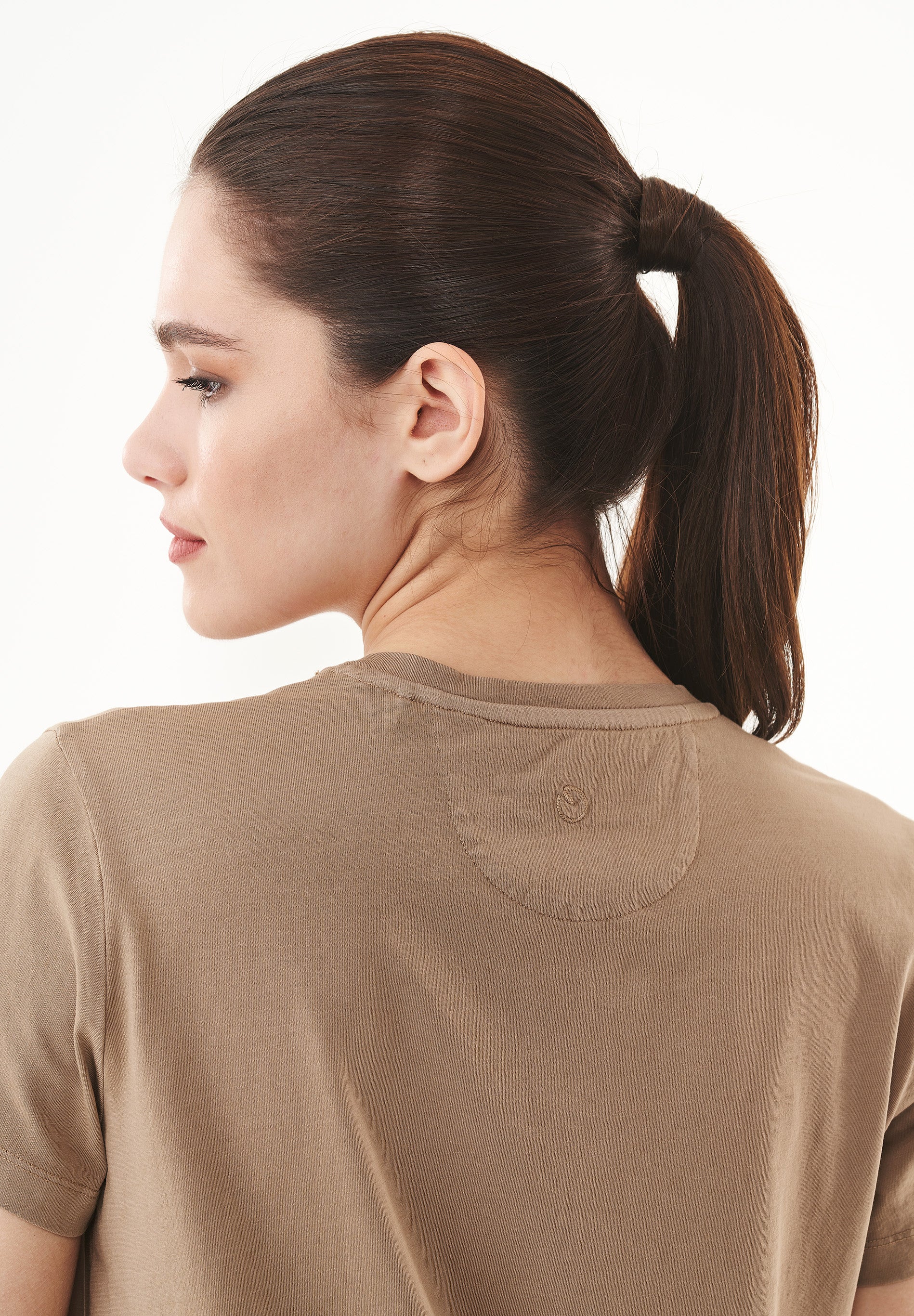 Natural Dye T-Shirt aus Bio-Baumwolle
