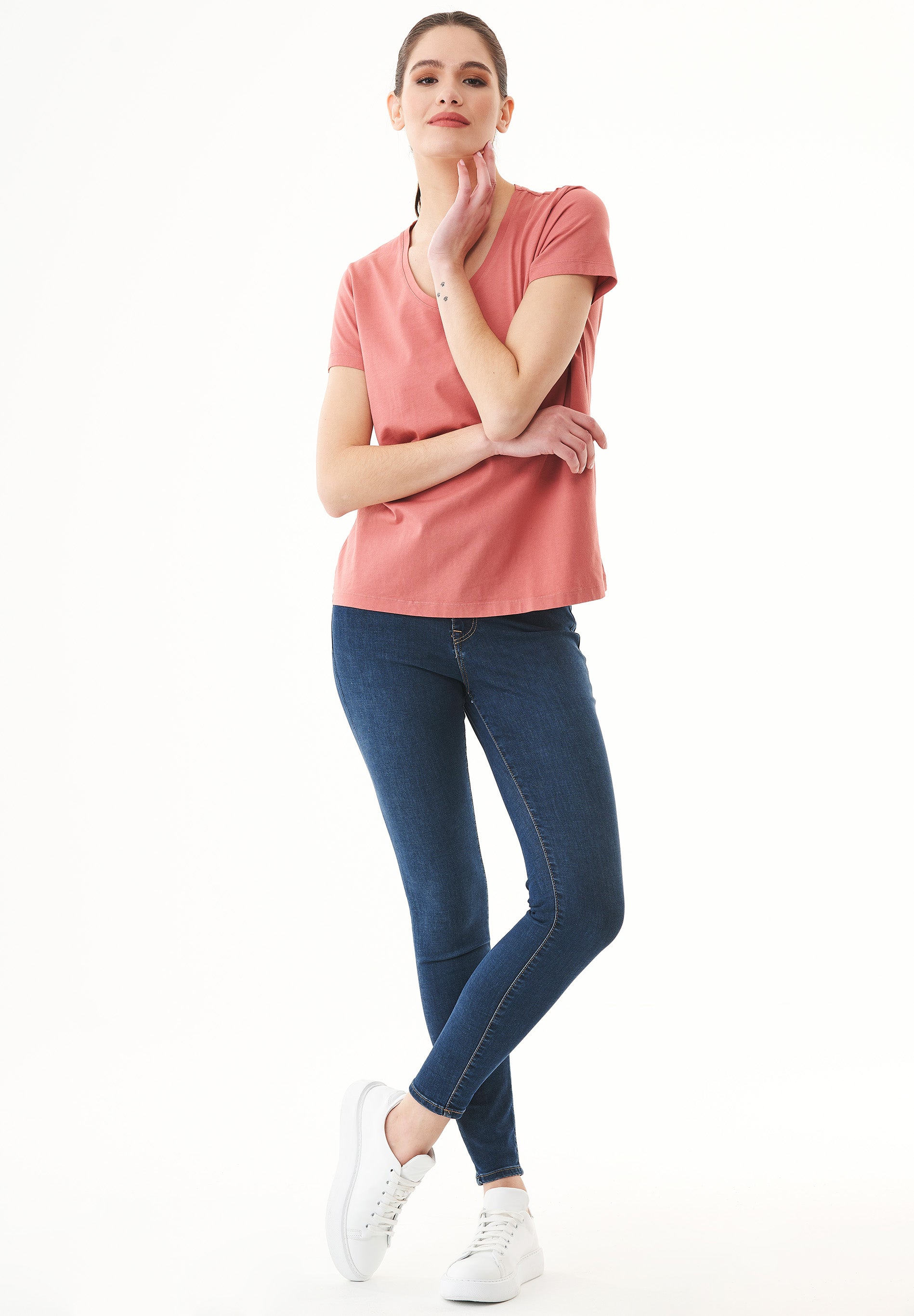 Natural Dye T-Shirt aus Bio-Baumwolle
