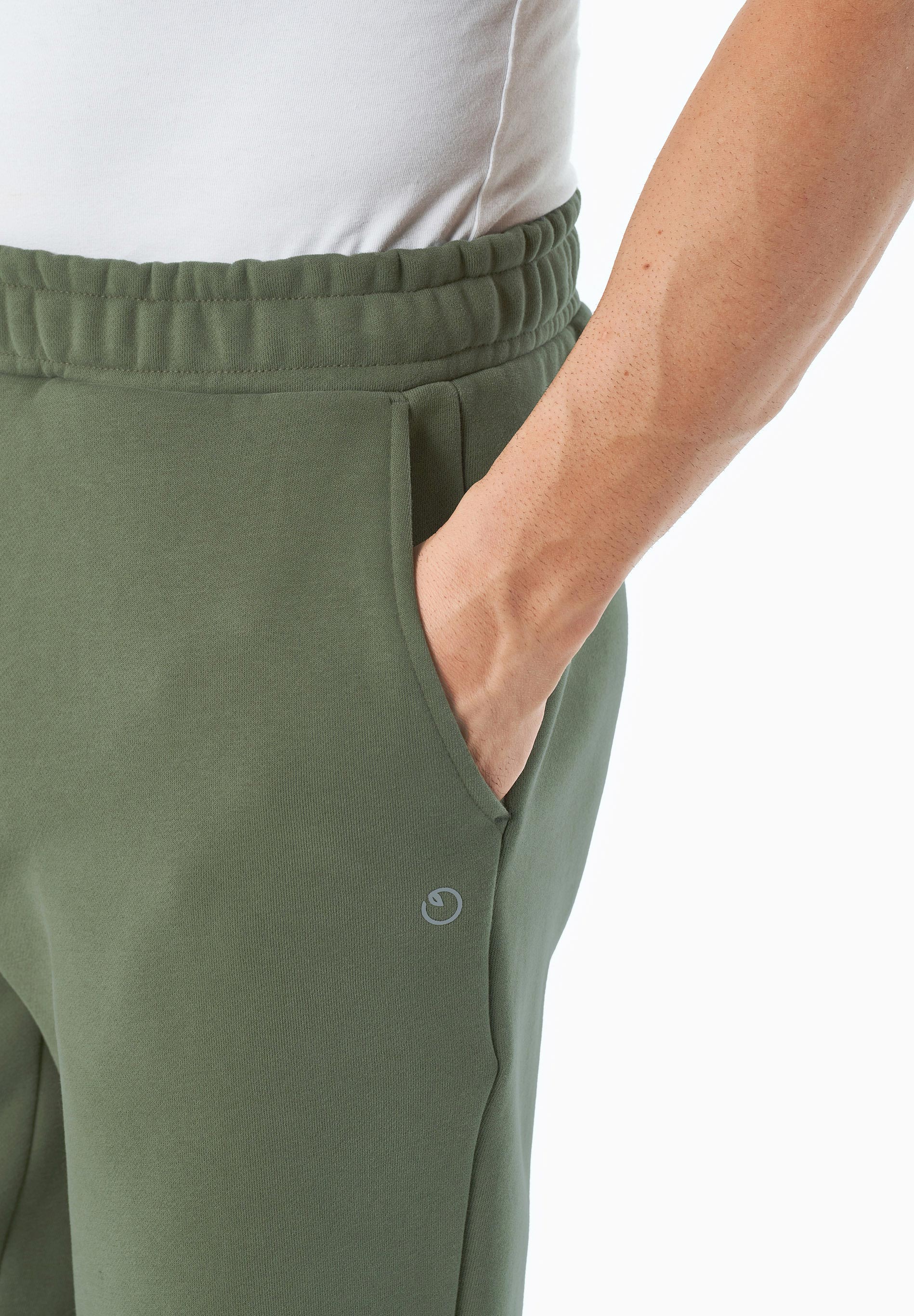 PARKERR | Essentials Travel Unisex Jogginghose aus Bio-Baumwolle & Recyceltem Polyester