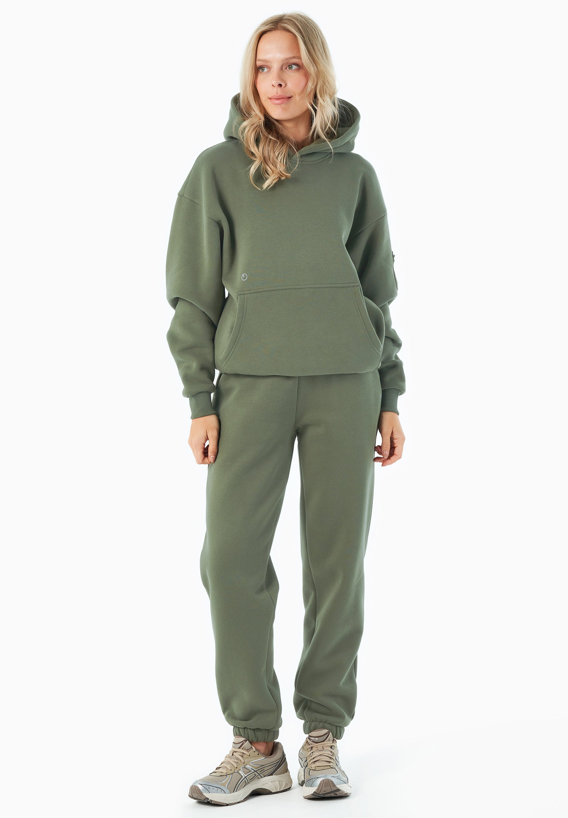 PARKERR | Essentials Travel Unisex Jogginghose aus Bio-Baumwolle & Recyceltem Polyester