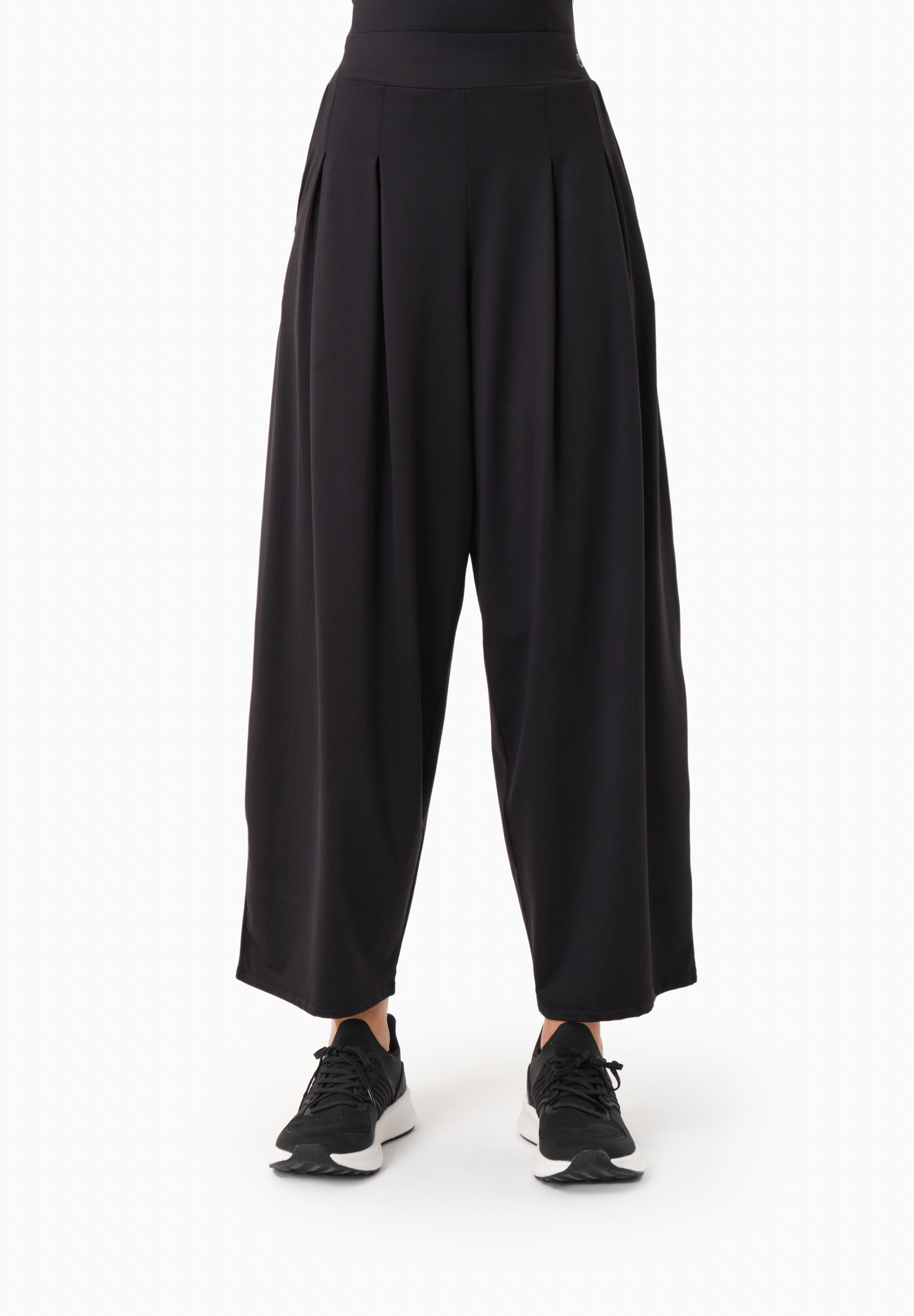 PEENY | Weit geschnittene Hose aus recyceltem Polyamid