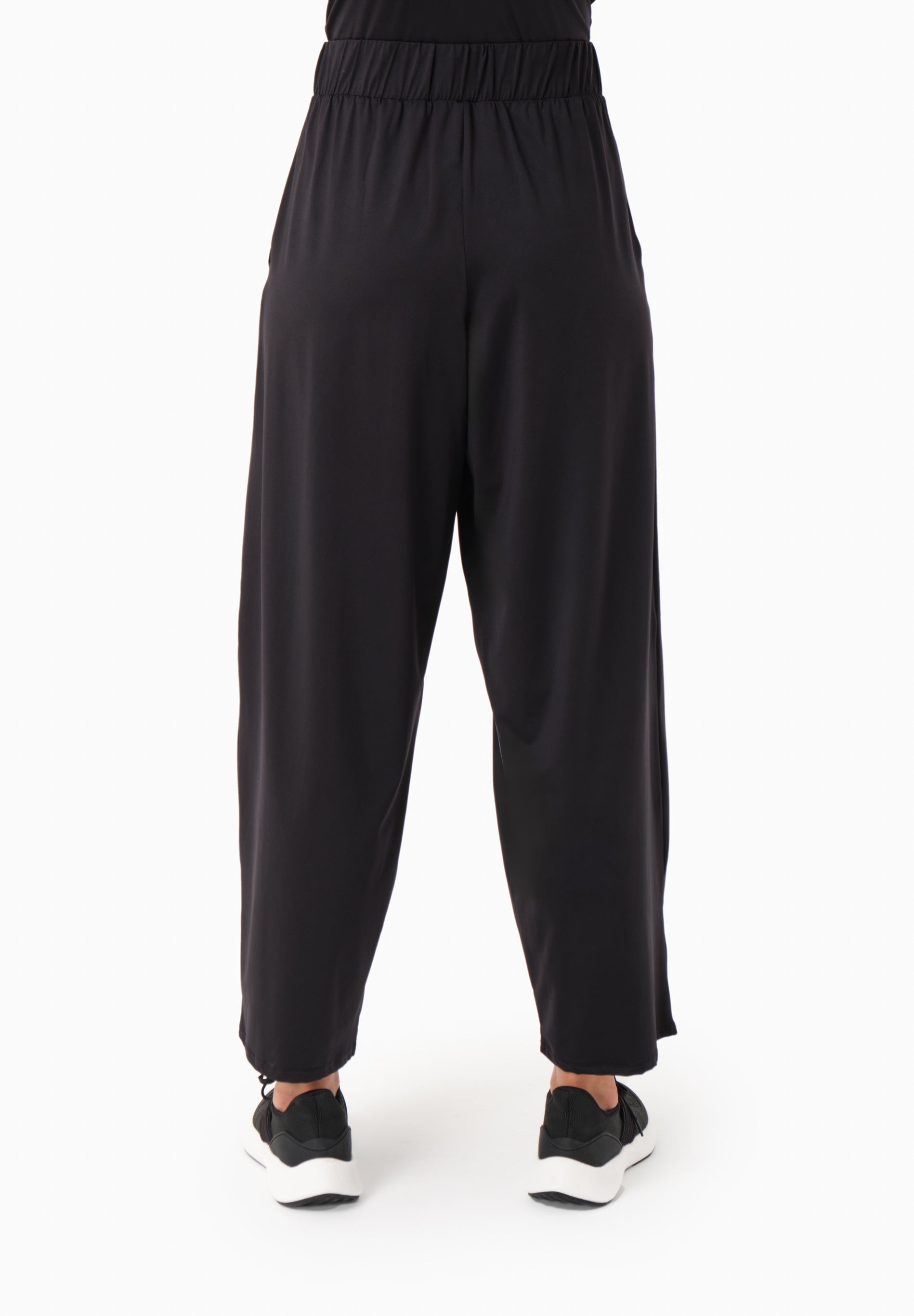 PEENY | Weit geschnittene Hose aus recyceltem Polyamid