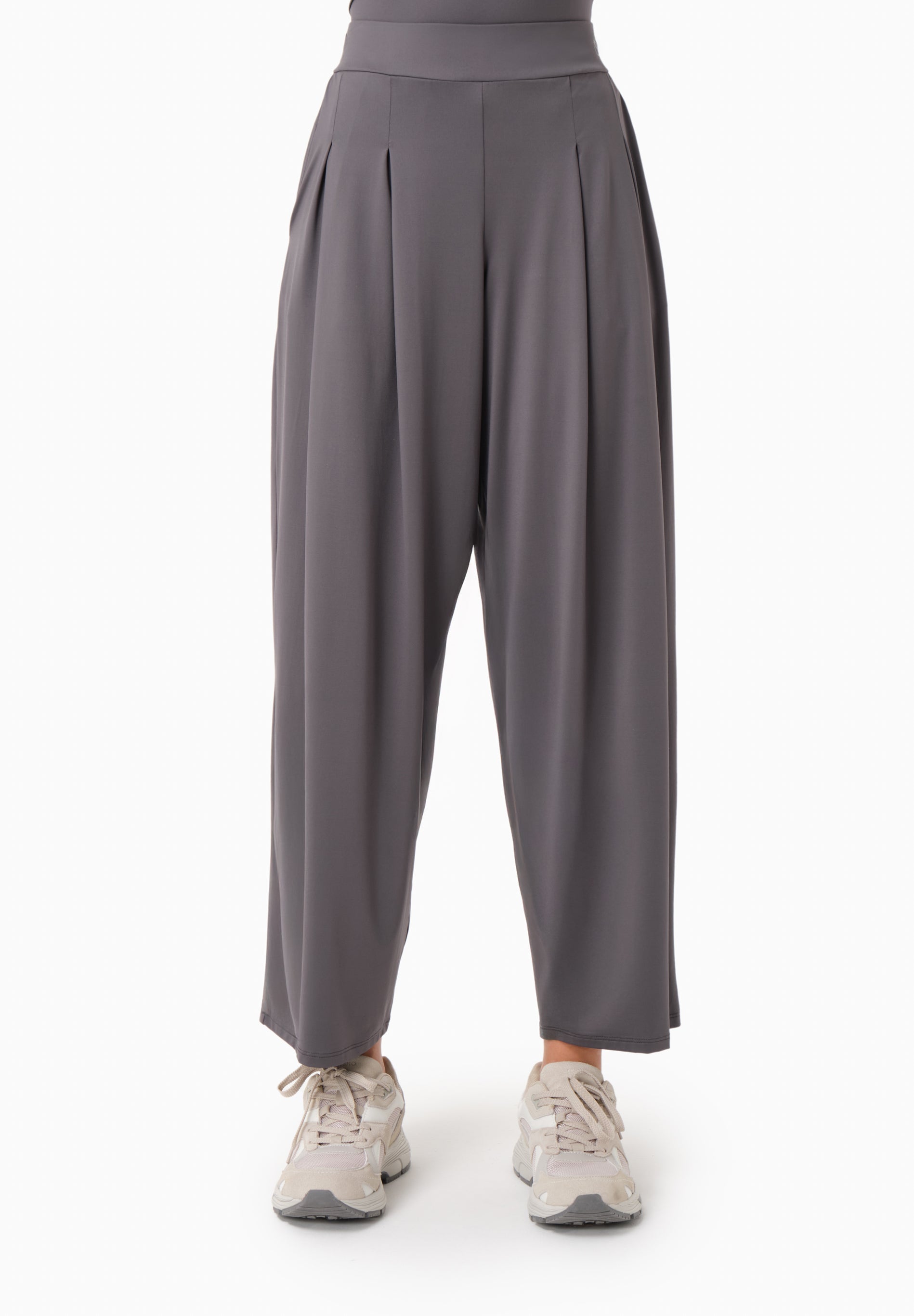 PEENY | Weit geschnittene Hose aus recyceltem Polyamid