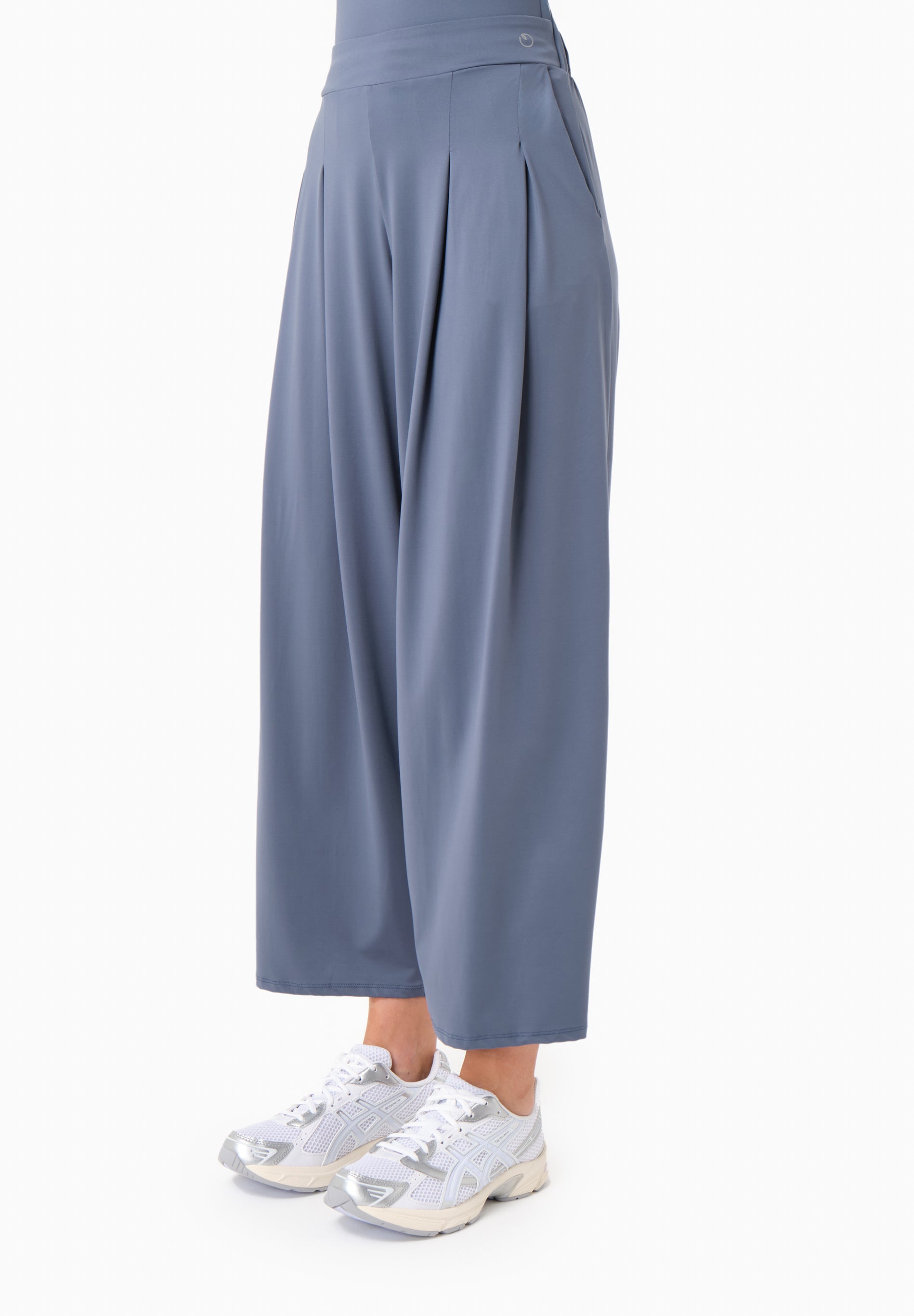 PEENY | Weit geschnittene Hose aus recyceltem Polyamid