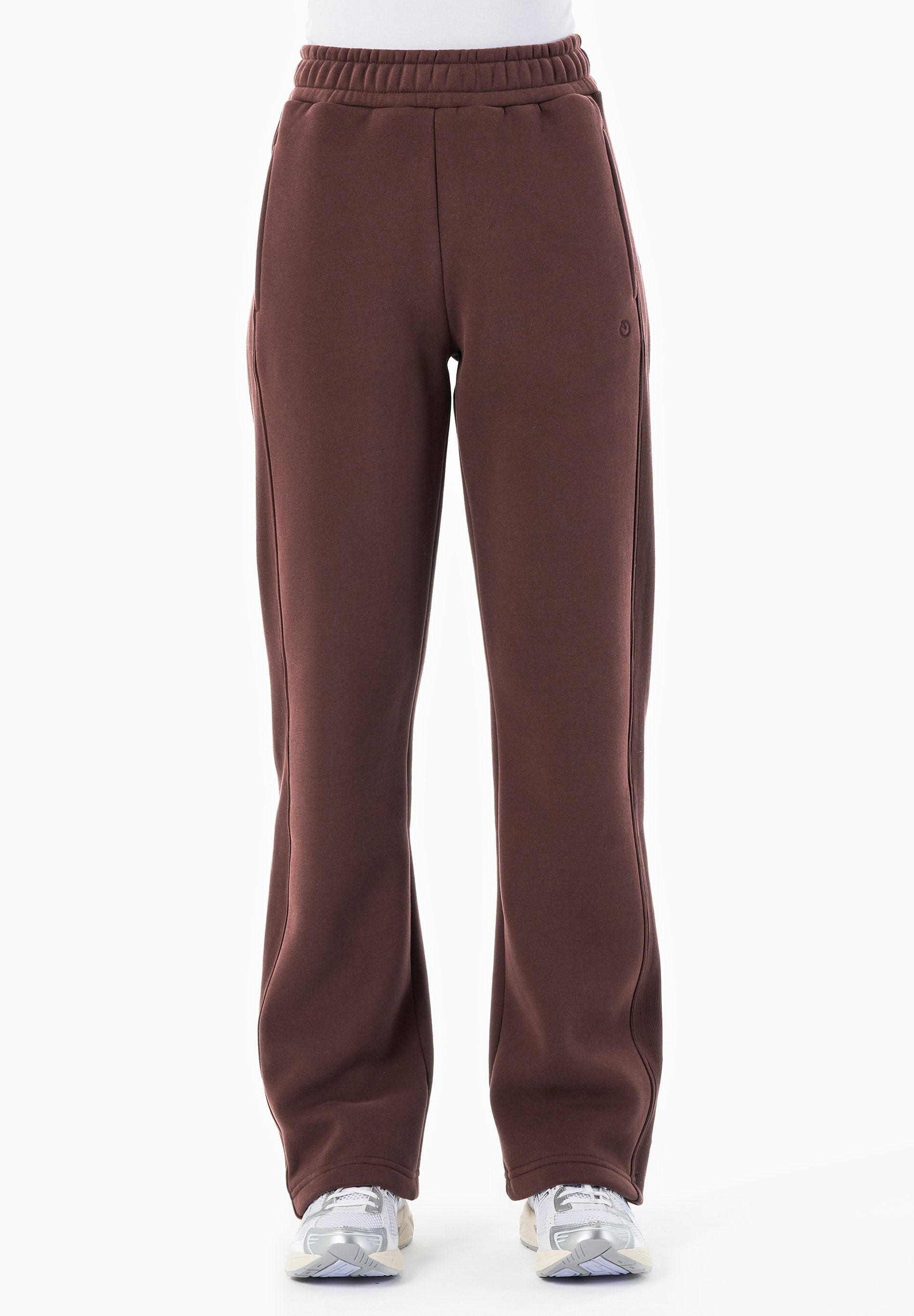 POLLY | Essentials Travel Sweathose aus Bio-Baumwolle & Recyceltem Polyester