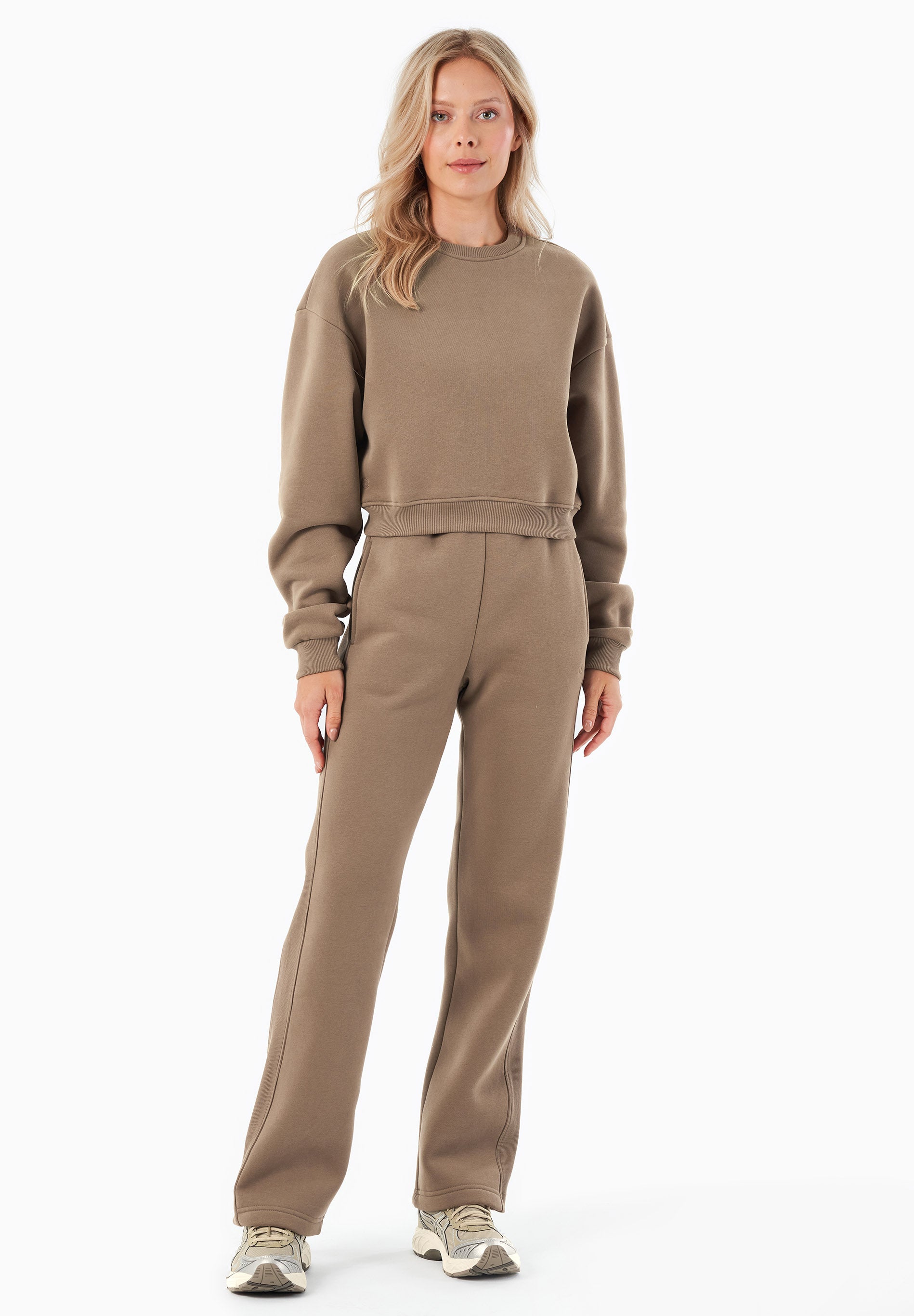 POLLY | Essentials Travel Sweathose aus Bio-Baumwolle & Recyceltem Polyester