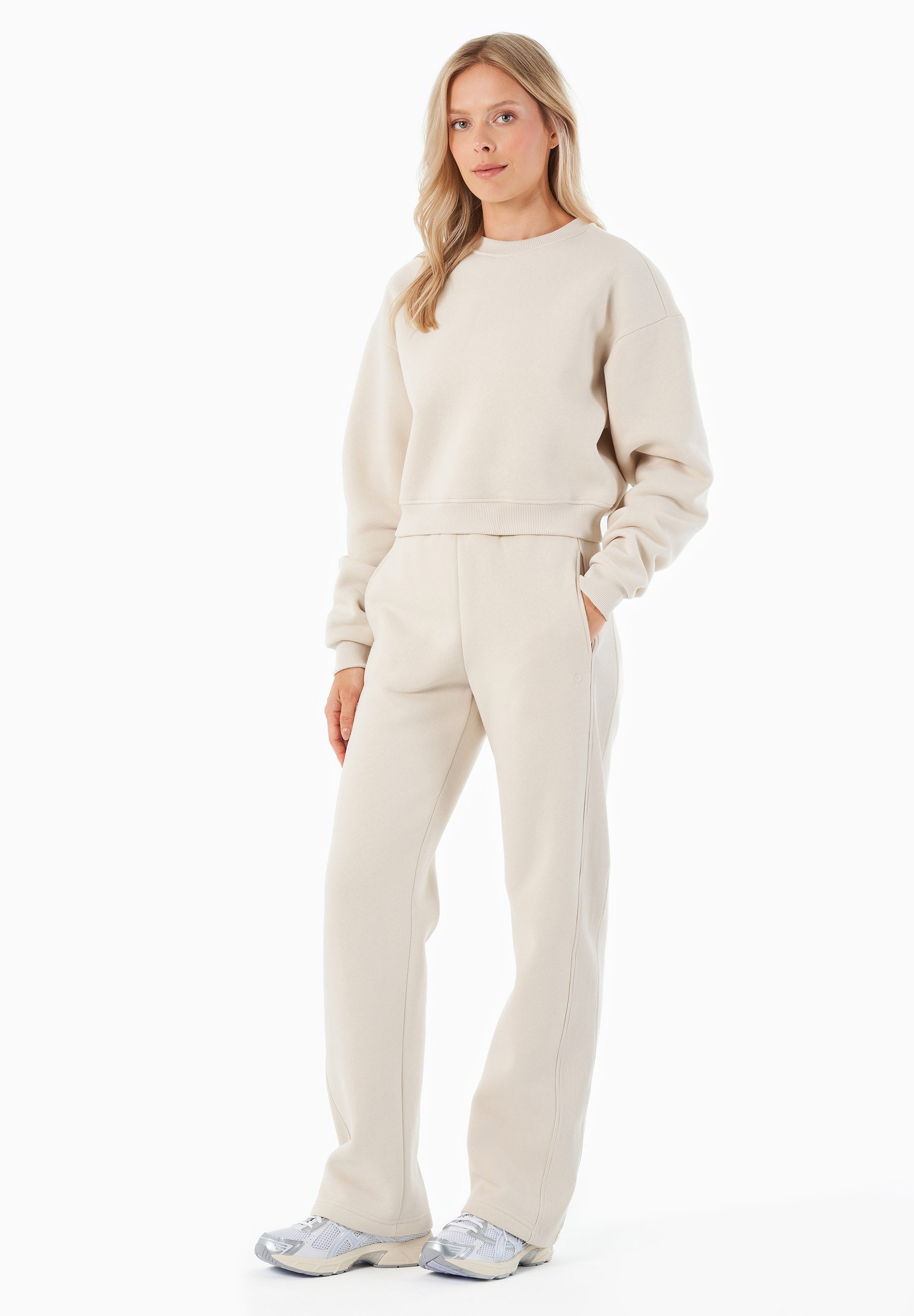 POLLY | Essentials Travel Sweathose aus Bio-Baumwolle & Recyceltem Polyester