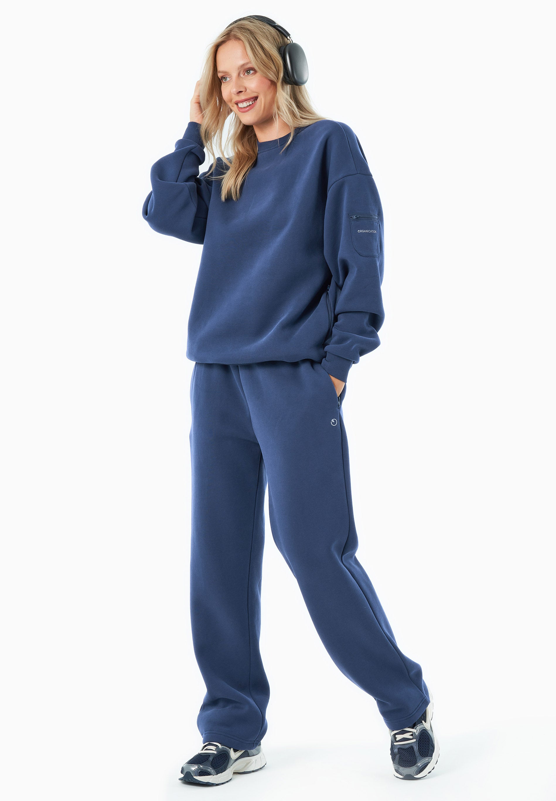 SAYLORR | Essentials Travel Unisex Sweatshirt aus Bio-Baumwolle und recyceltem Polyester