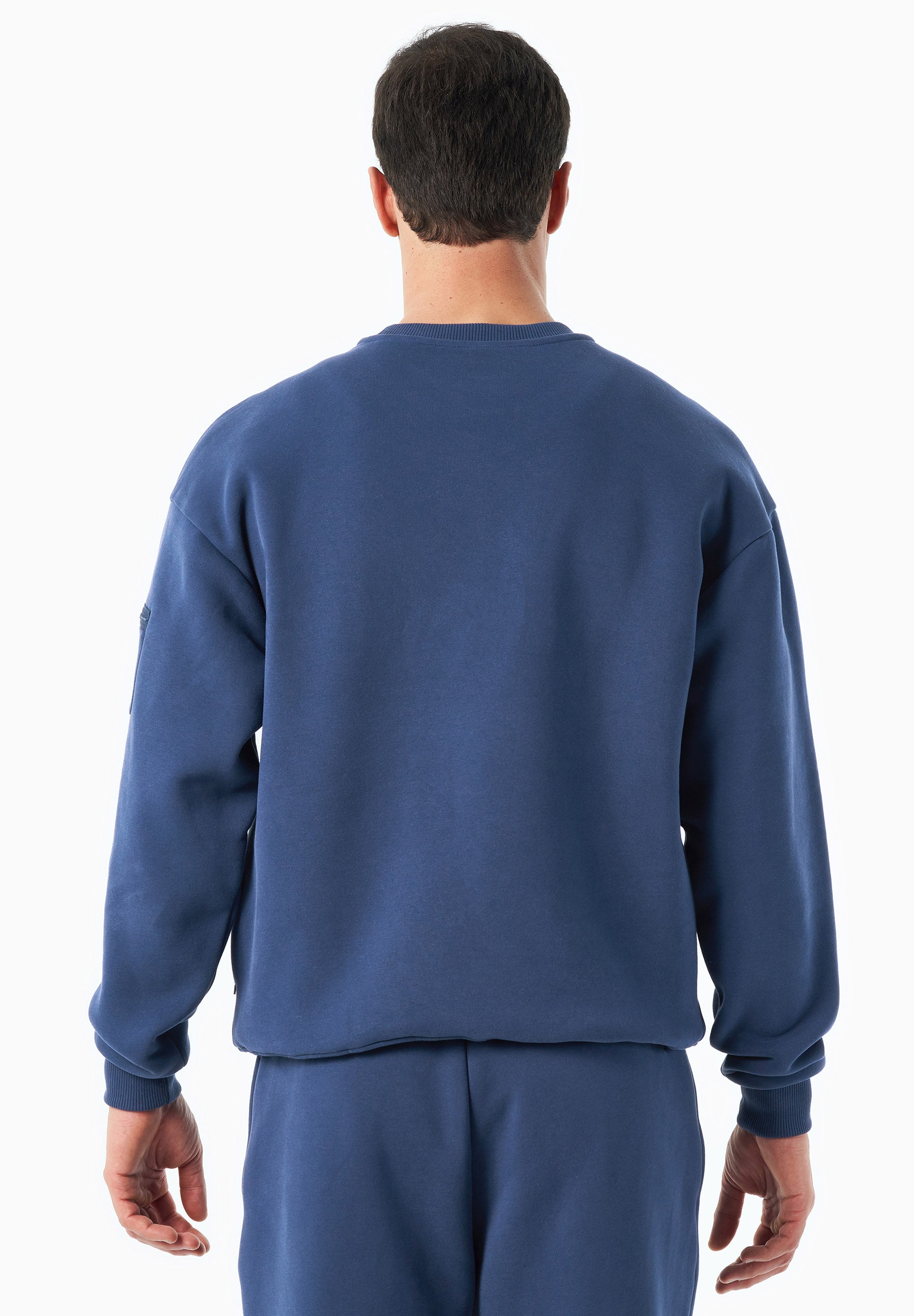 SAYLORR | Essentials Travel Unisex Sweatshirt aus Bio-Baumwolle und recyceltem Polyester