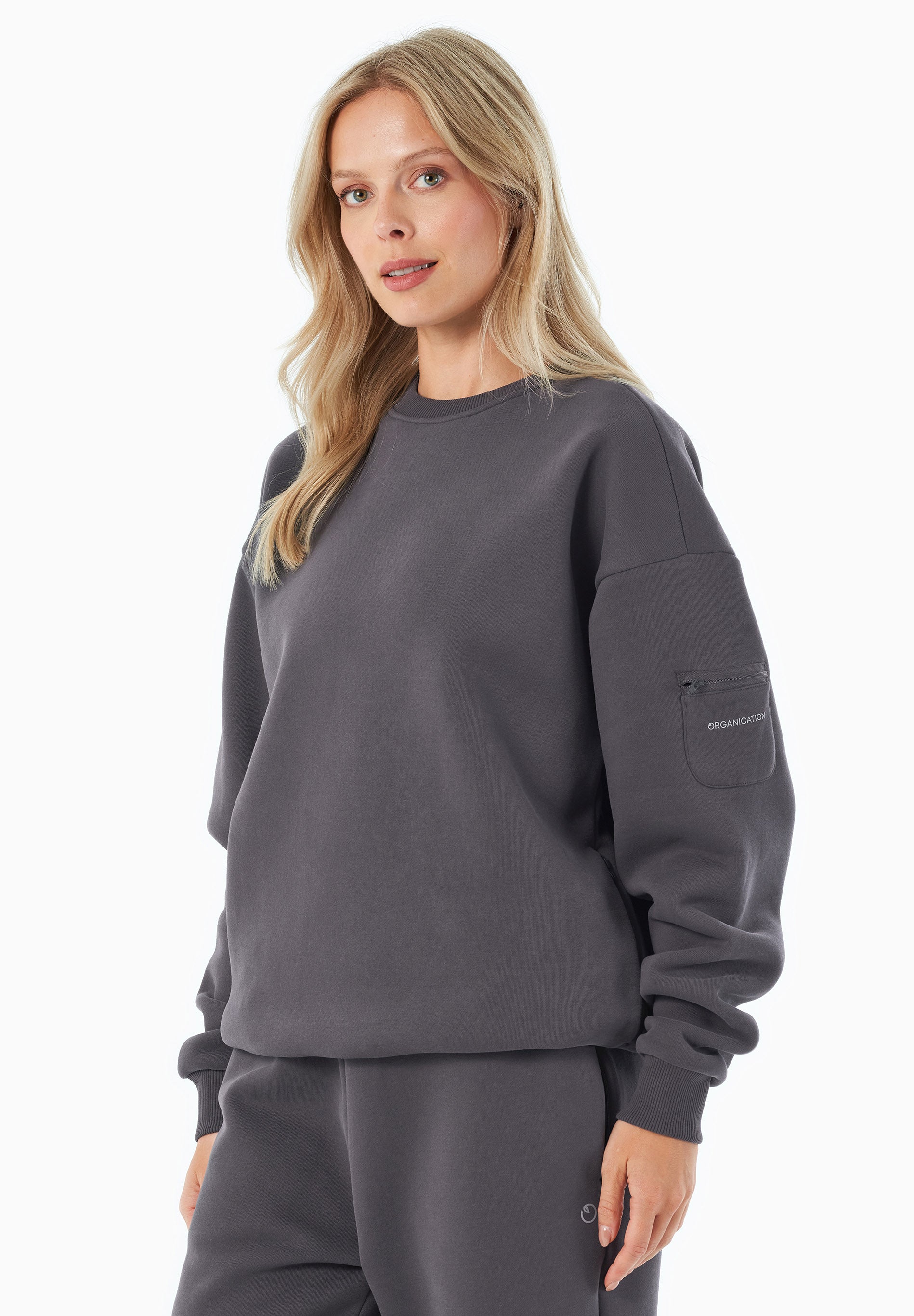 SAYLORR | Essentials Travel Unisex Sweatshirt aus Bio-Baumwolle und recyceltem Polyester
