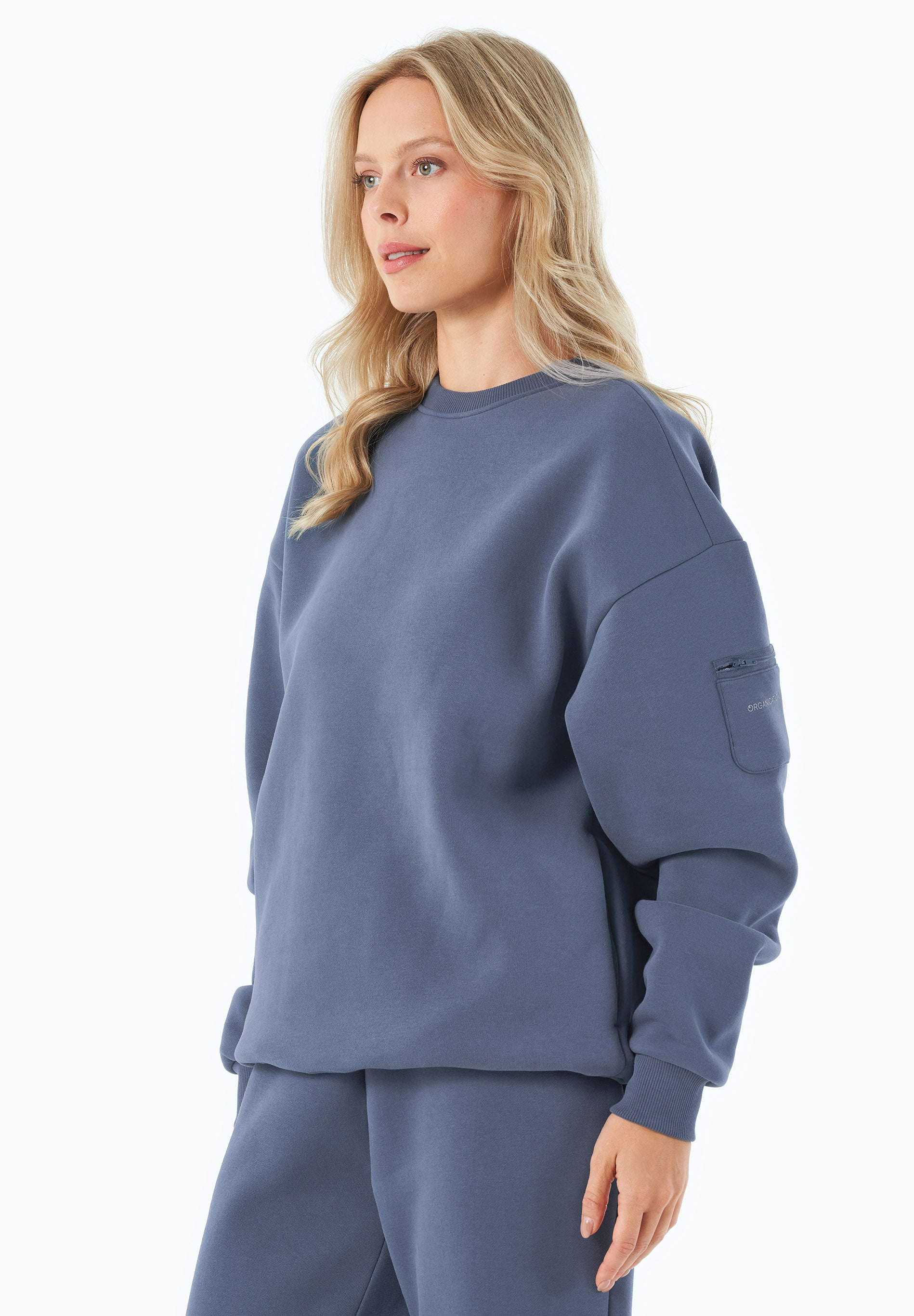 SAYLORR | Essentials Travel Unisex Sweatshirt aus Bio-Baumwolle und recyceltem Polyester