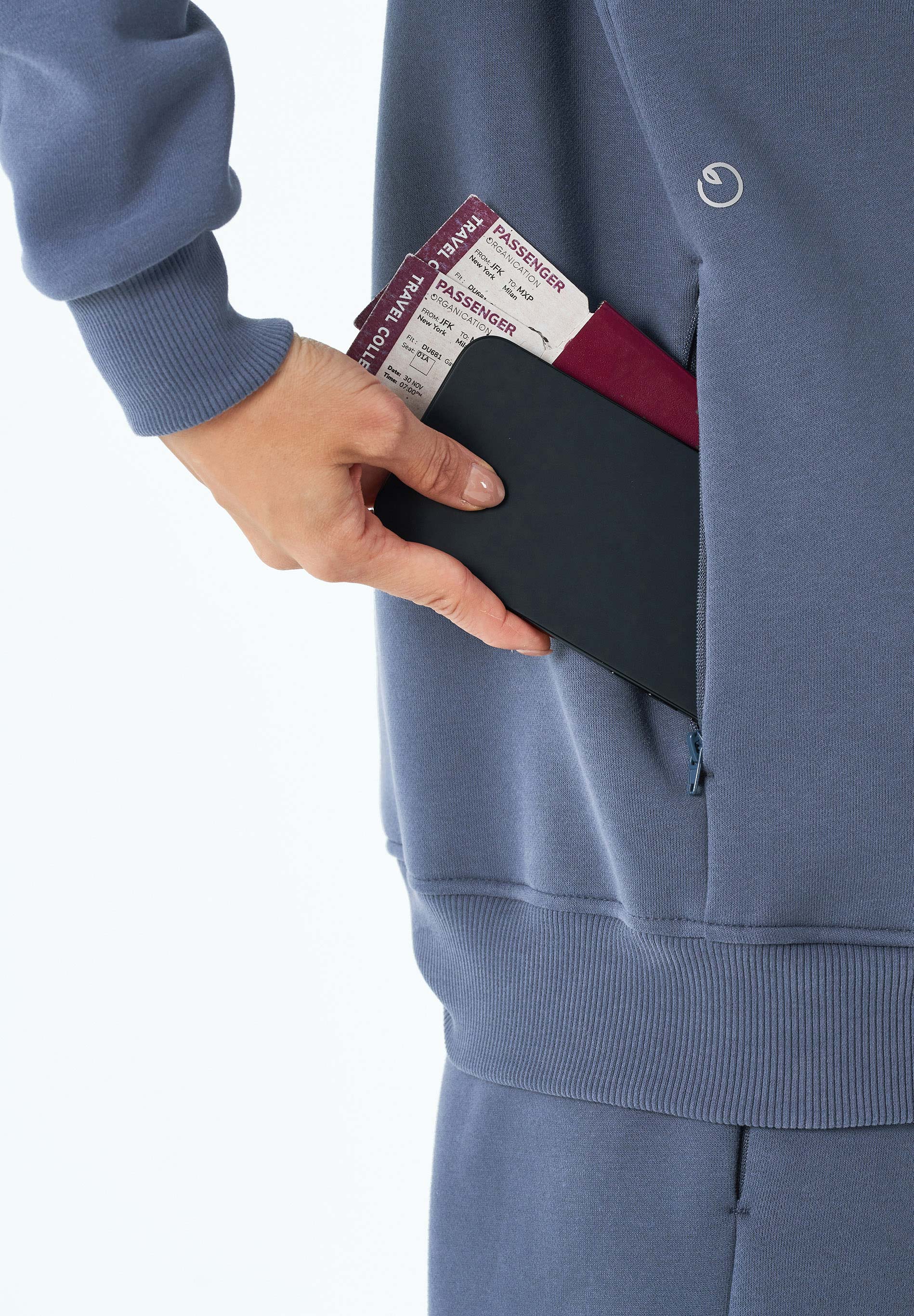 SAYLORR | Essentials Travel Unisex Sweatshirt aus Bio-Baumwolle und recyceltem Polyester