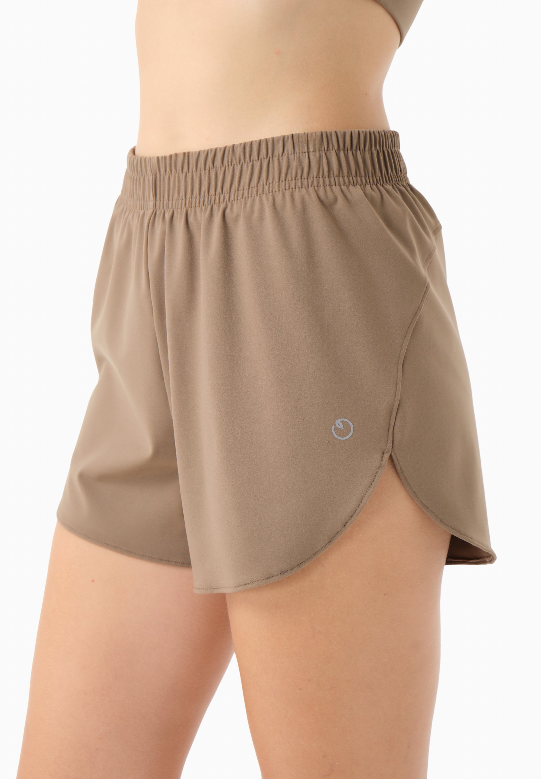 SELENNA | Shorts aus recyceltem Polyamid
