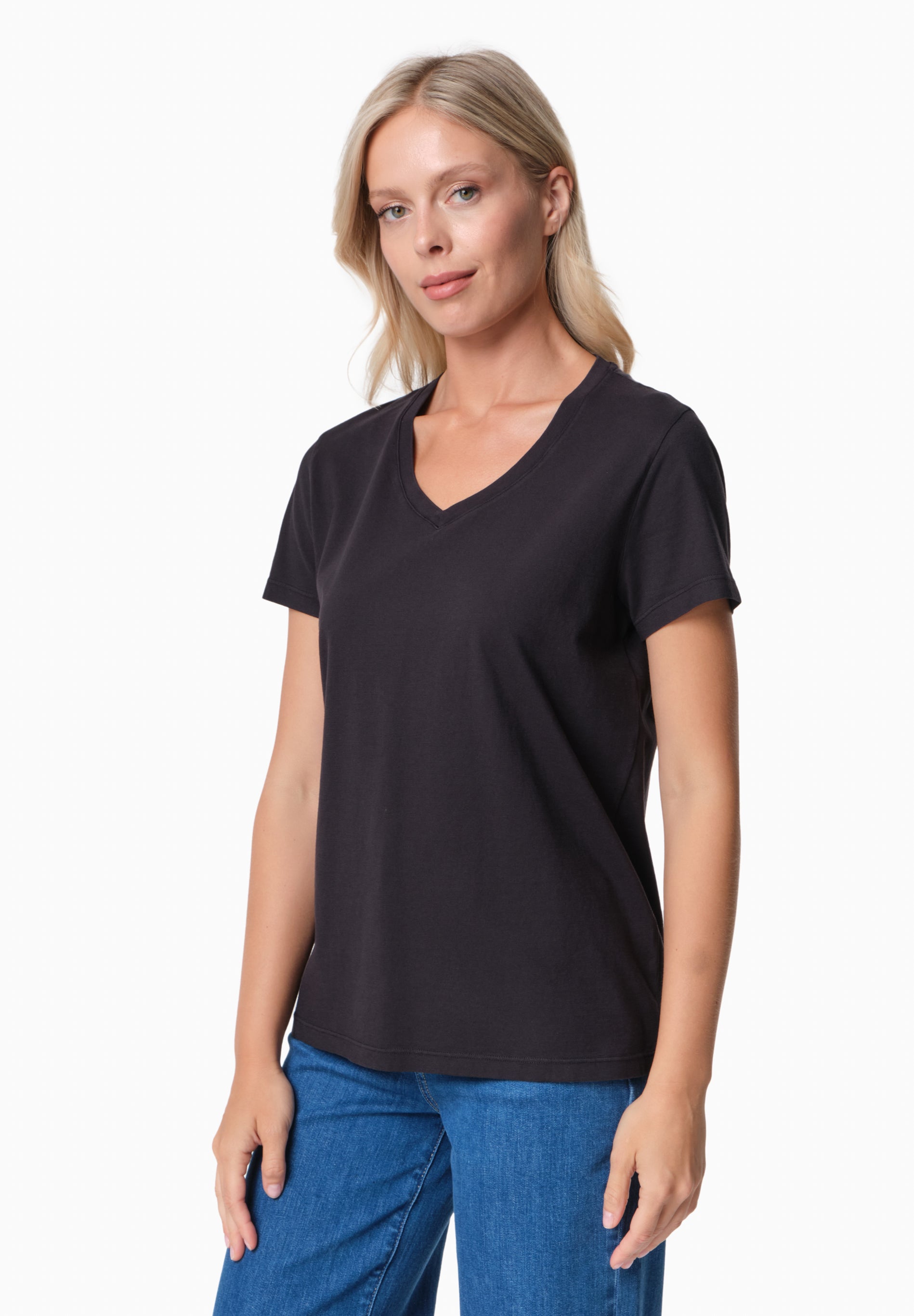 TESSA | Basic T-Shirt aus Bio-Baumwolle mit V-Ausschnitt