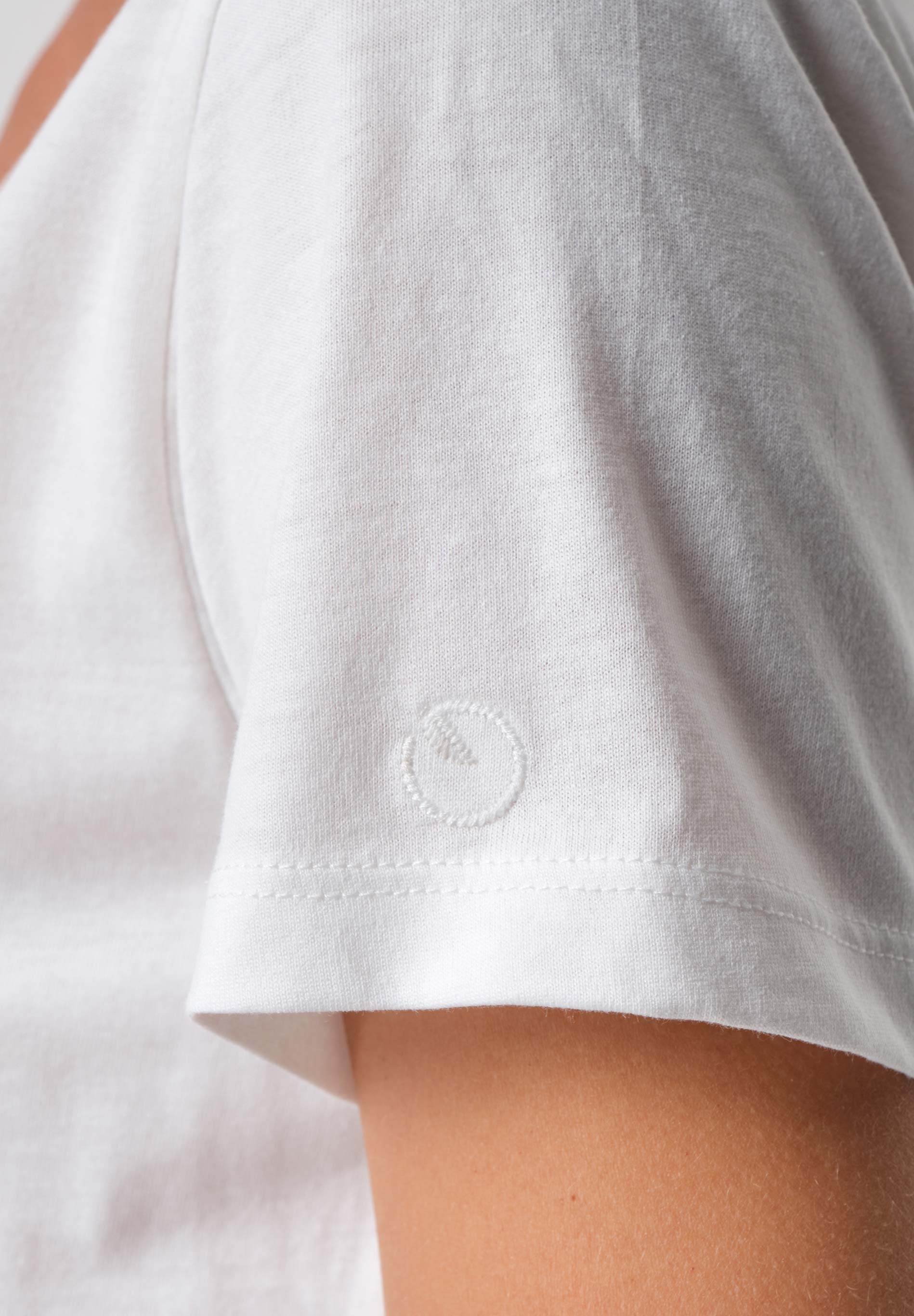 TIJEEN | T-Shirt aus TENCEL™ Modal und Bio-Baumwolle