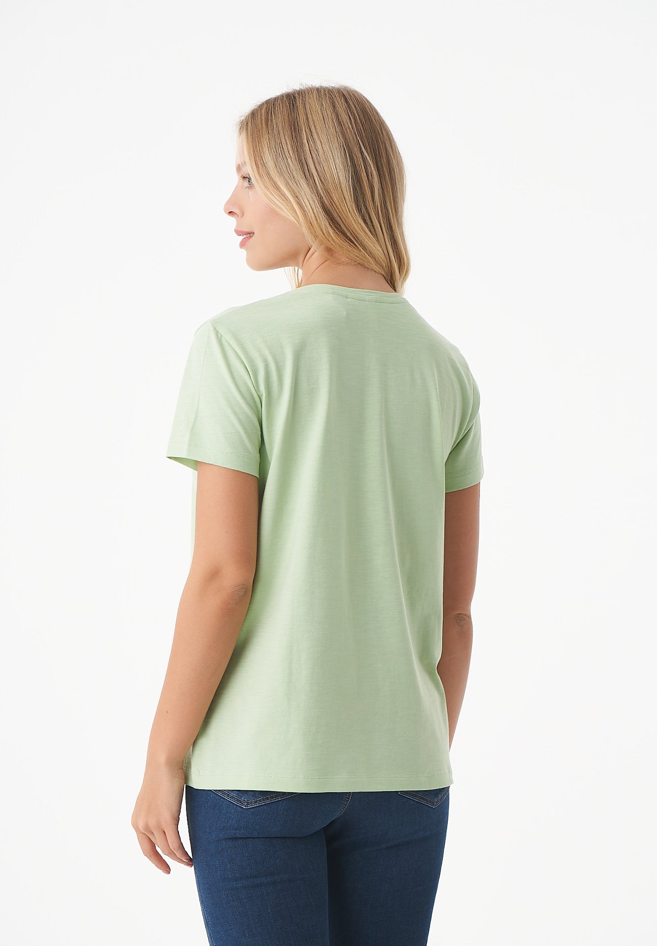 Basic T-Shirt aus Bio-Baumwolle mit V-Ausschnitt