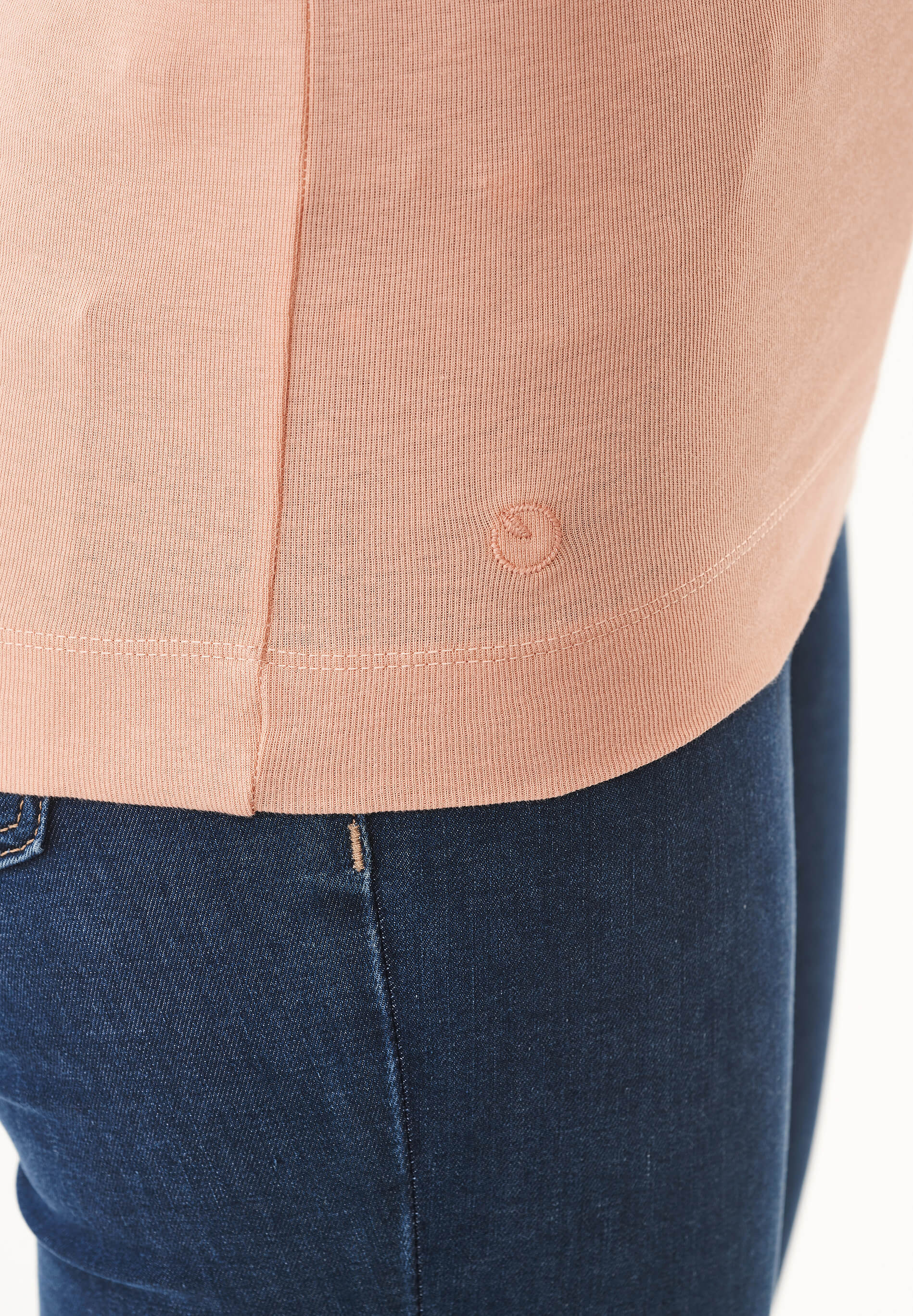 Geripptes Basic Top aus Bio-Baumwolle