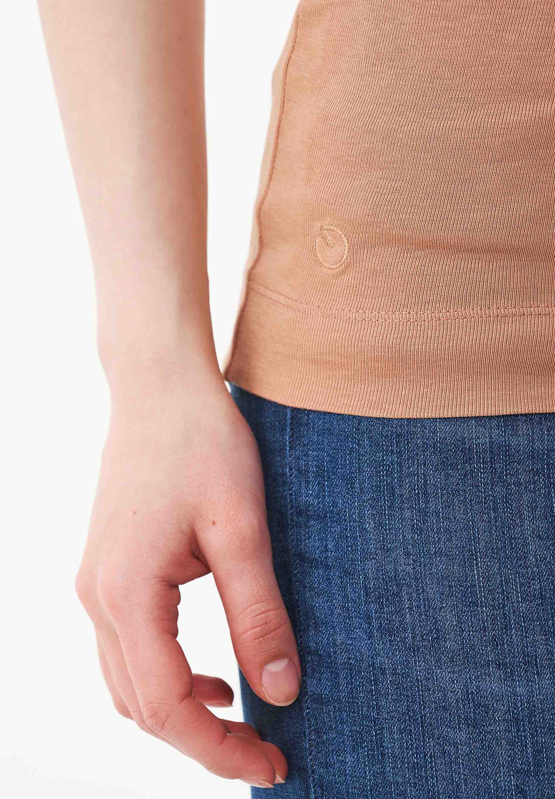 Geripptes Top aus Bio-Baumwolle