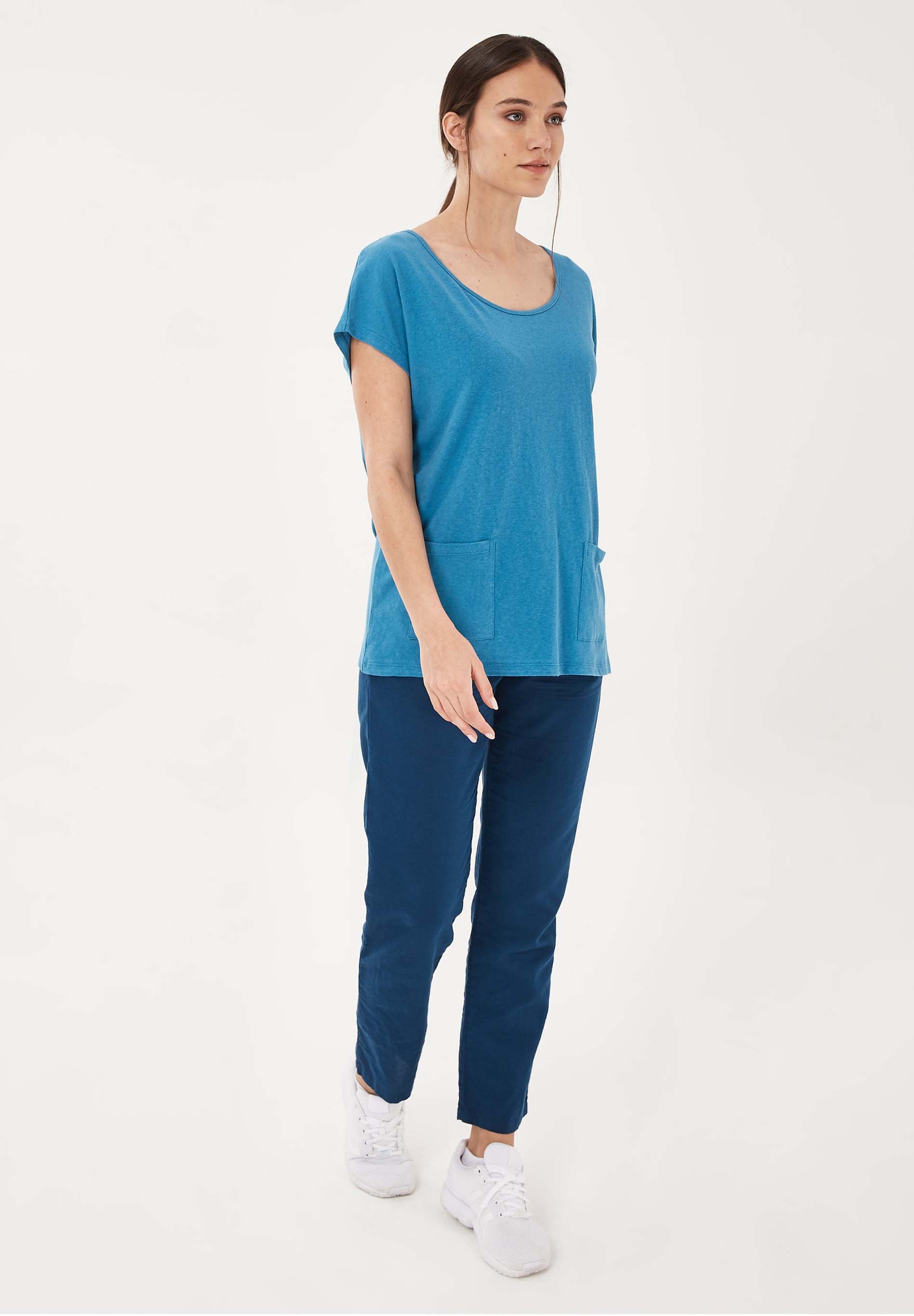 T-Shirt aus Bio-Baumwolle und Leinen mit Taschen