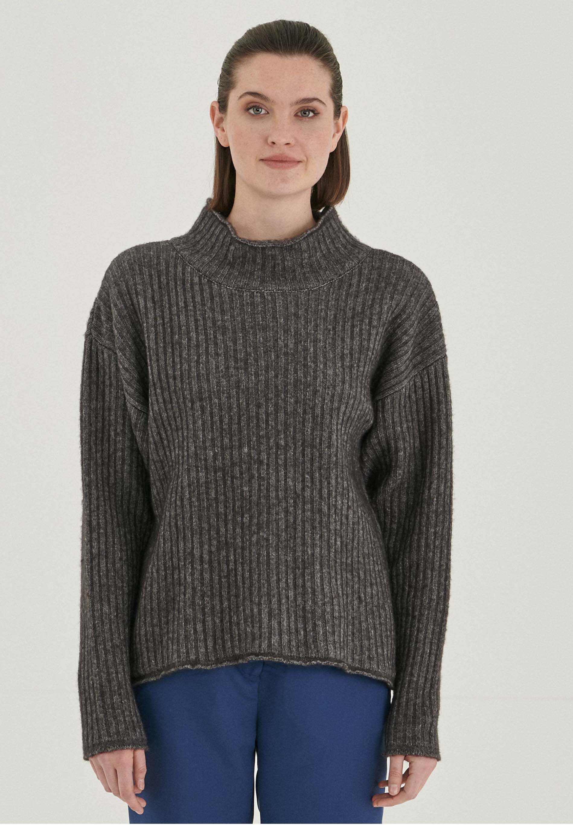 Stehkragenpullover aus Bio-Merinowolle und Bio-Baumwolle