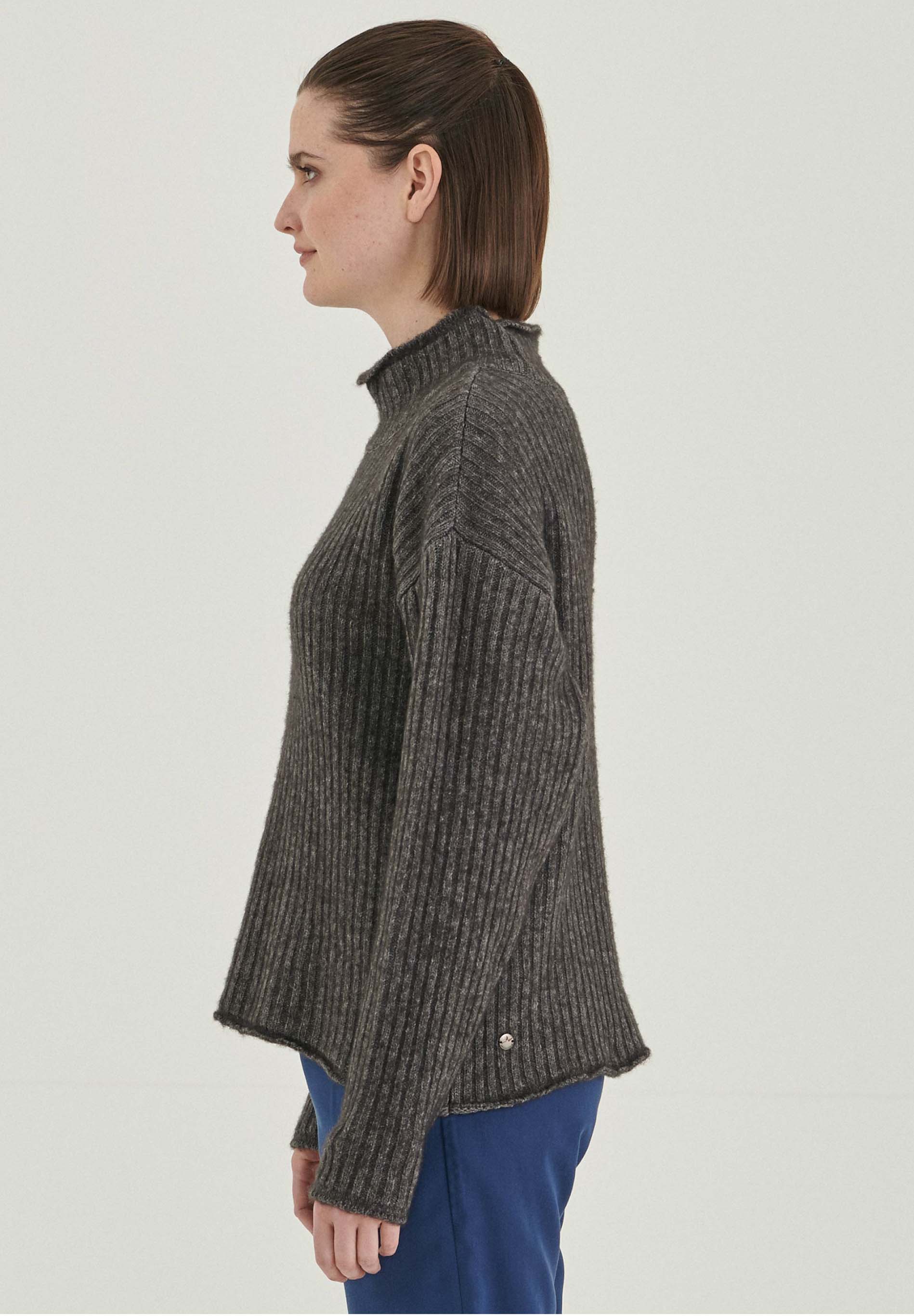 Stehkragenpullover aus Bio-Merinowolle und Bio-Baumwolle