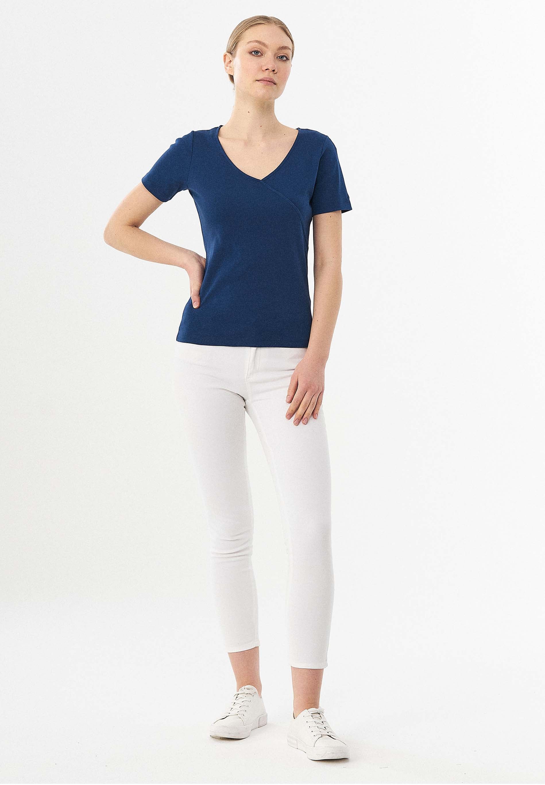 Geripptes T-Shirt aus Bio-Baumwolle mit V-Ausschnitt