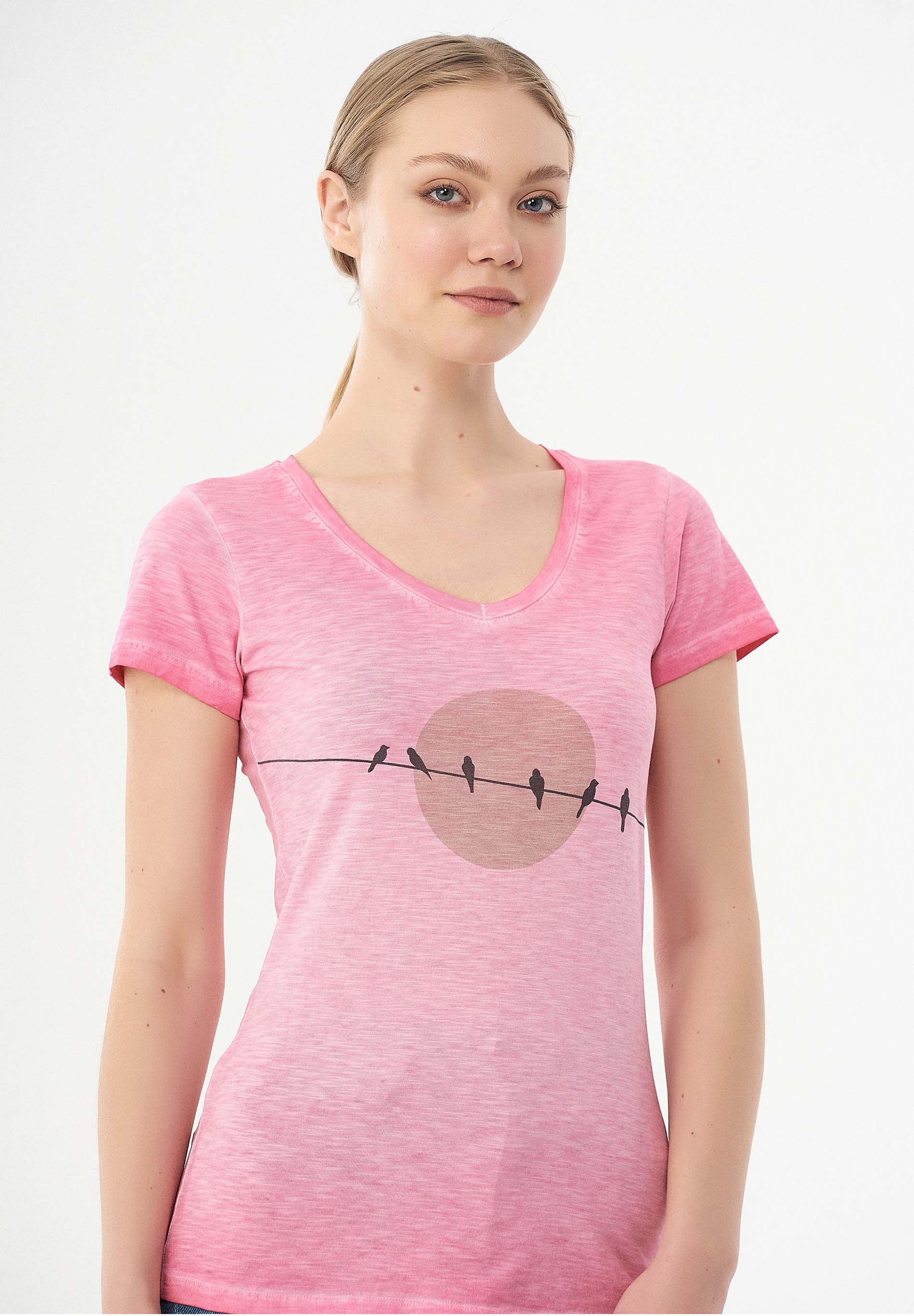 Garment Dyed T-Shirt aus Bio-Baumwolle mit Vogel-Print