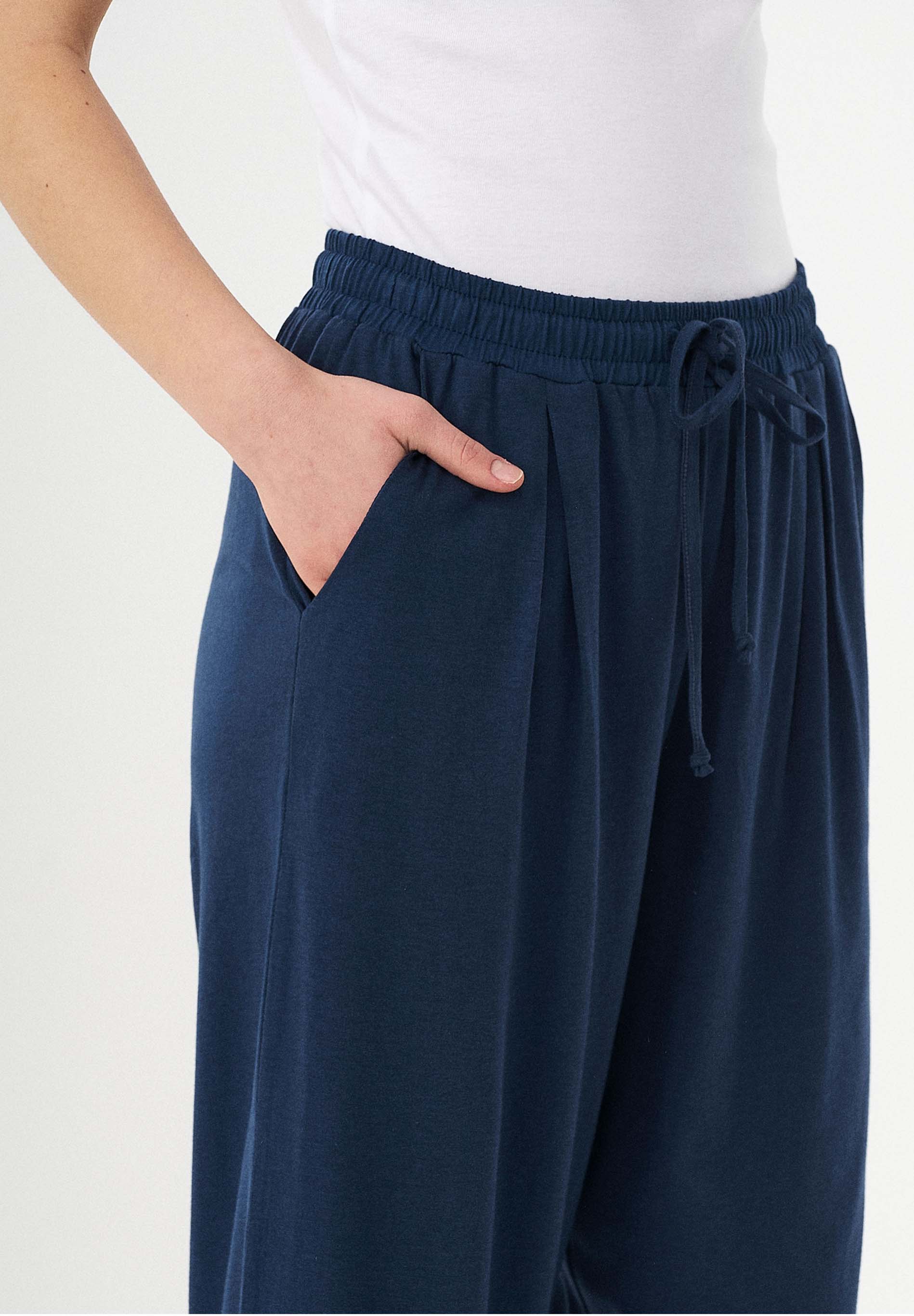 Jerseyhose aus TENCEL™ Lyocell und Bio-Baumwolle in 3/4-Länge