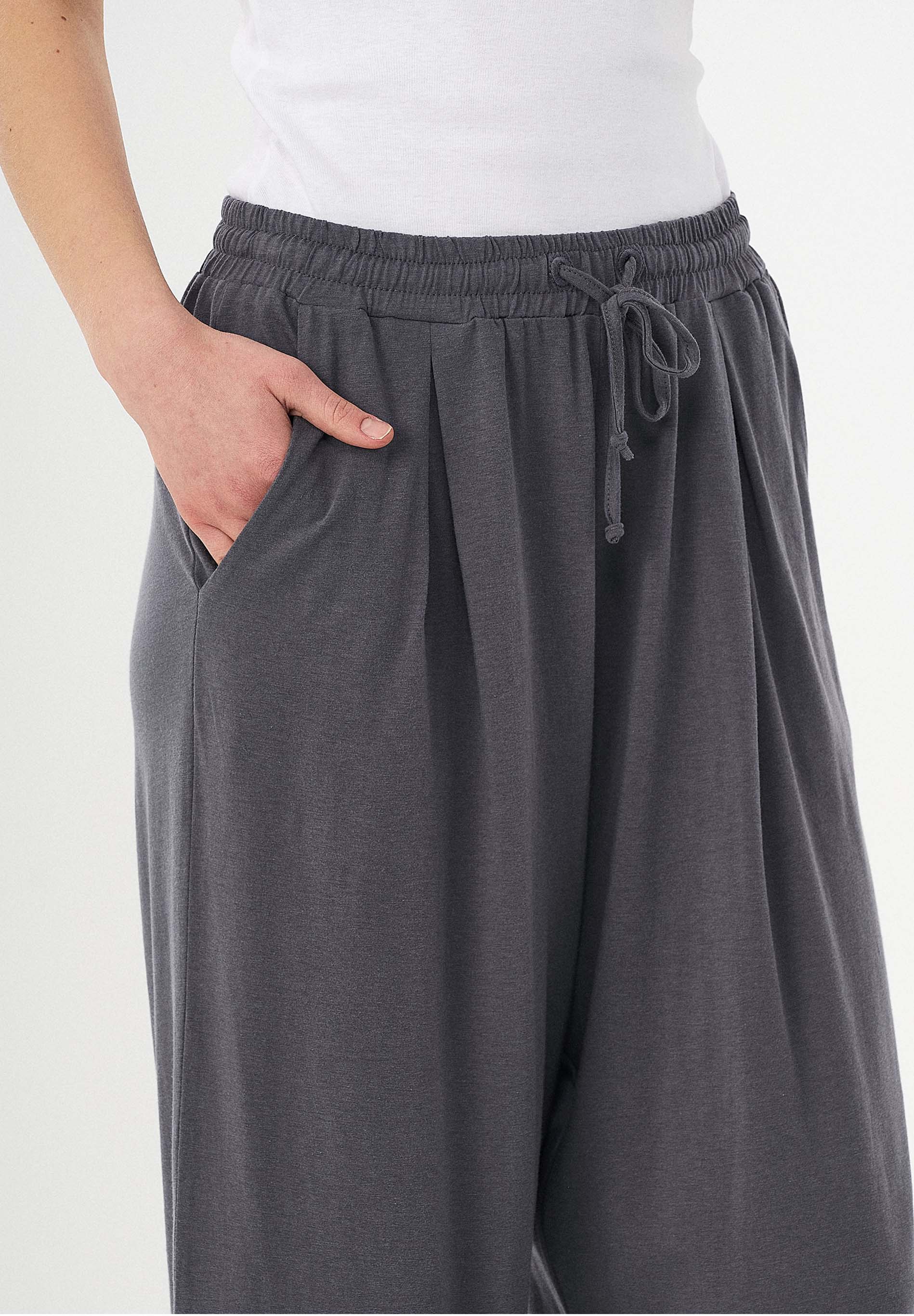 Jerseyhose aus TENCEL™ Lyocell und Bio-Baumwolle in 3/4-Länge