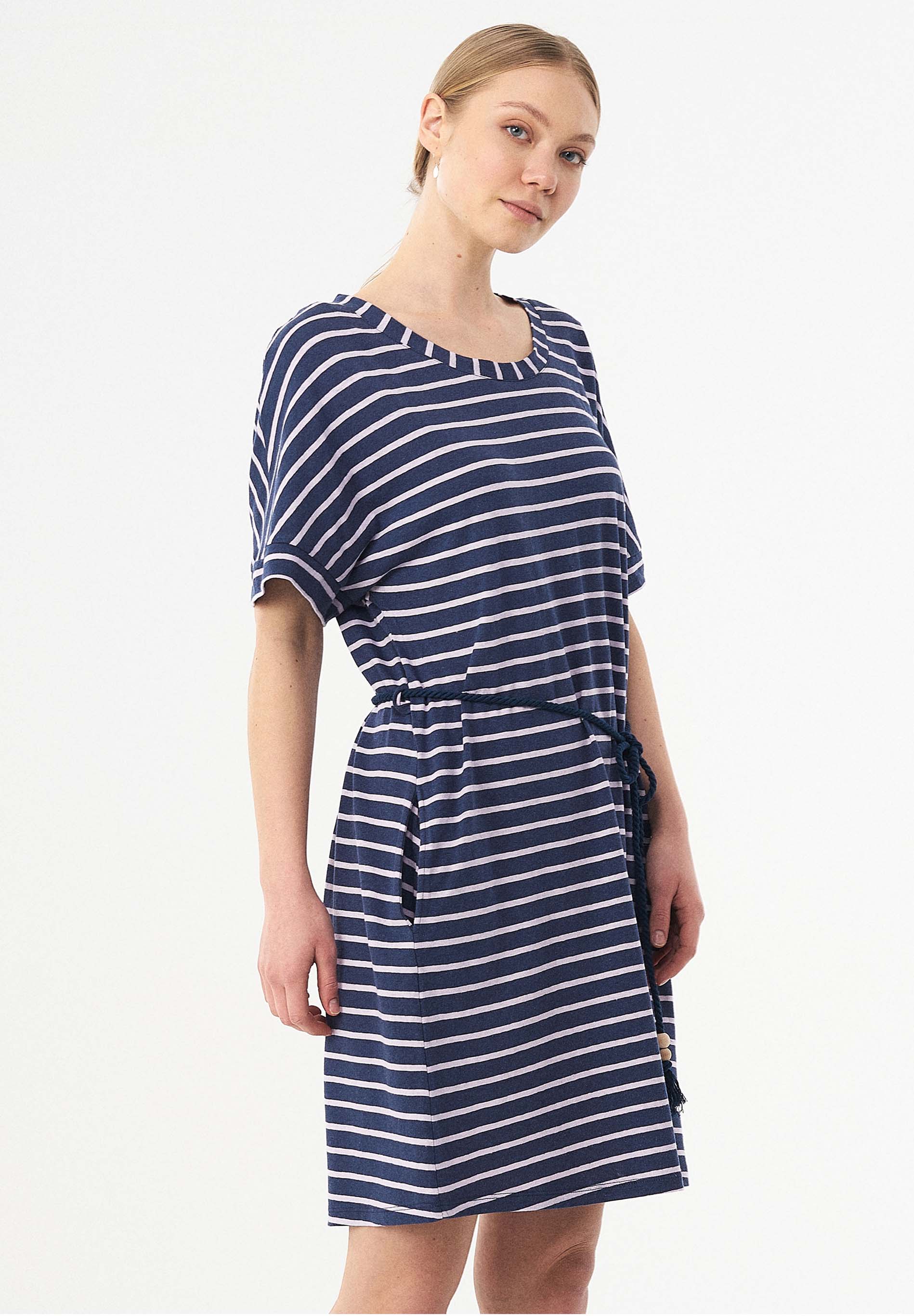 Gestreiftes Jerseykleid aus Bio-Baumwolle und Leinen
