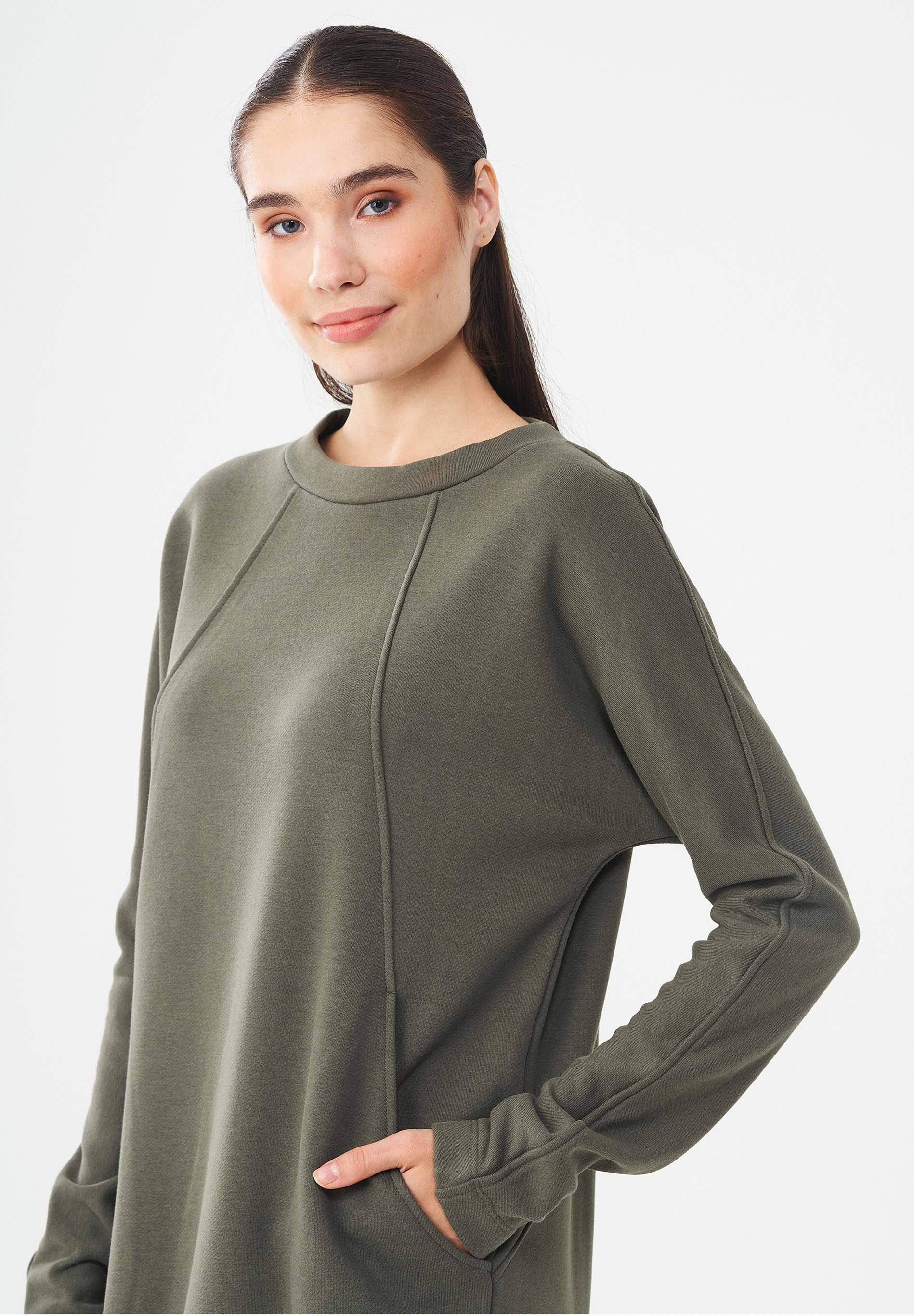 Sweatkleid aus Bio-Baumwolle & Modal mit recyceltem Polyester