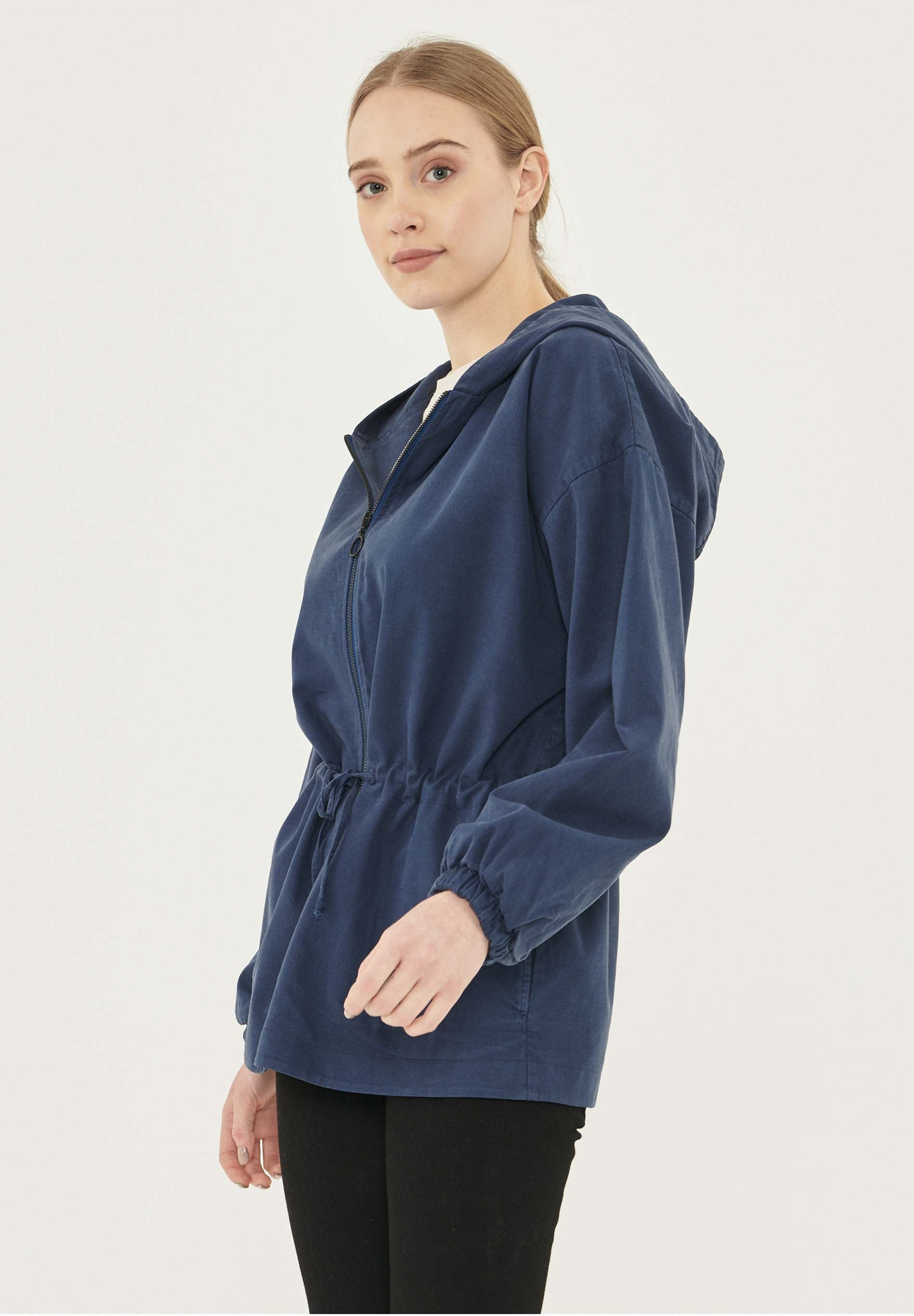 Garment Dyed Kapuzenjacke aus TENCEL™ Lyocell-mix